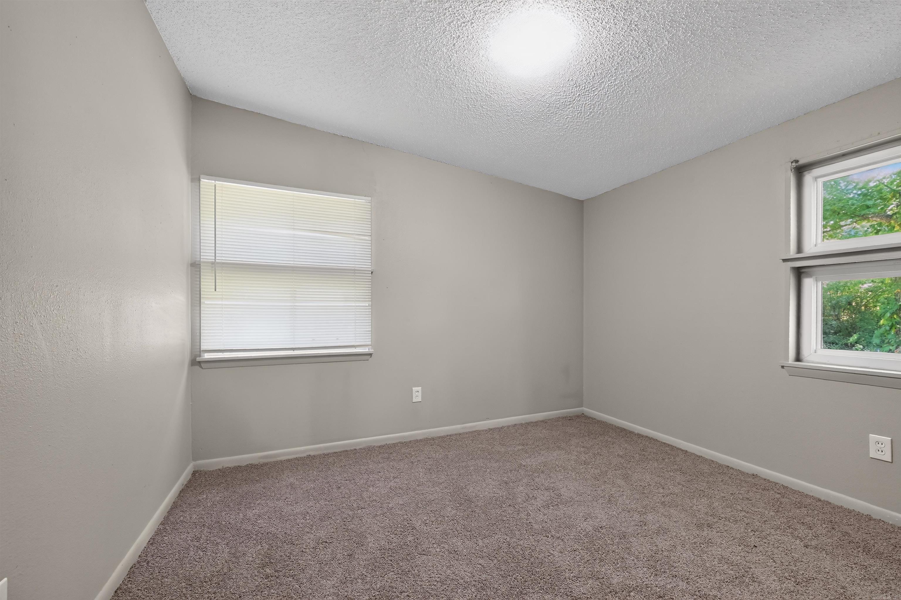 14 Greenway Drive Property Photo 28