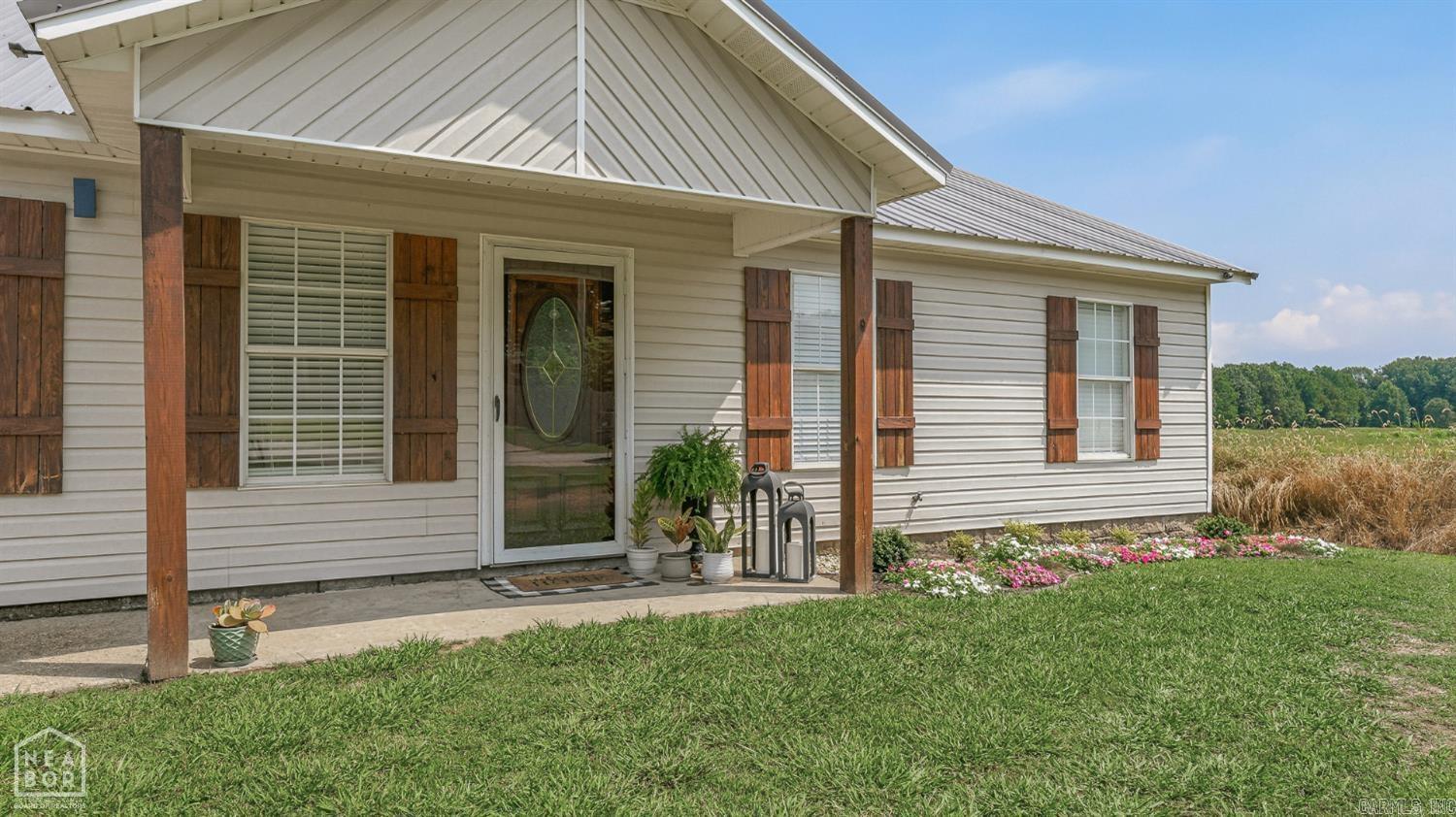 1101 Roberts Drive Property Photo 1