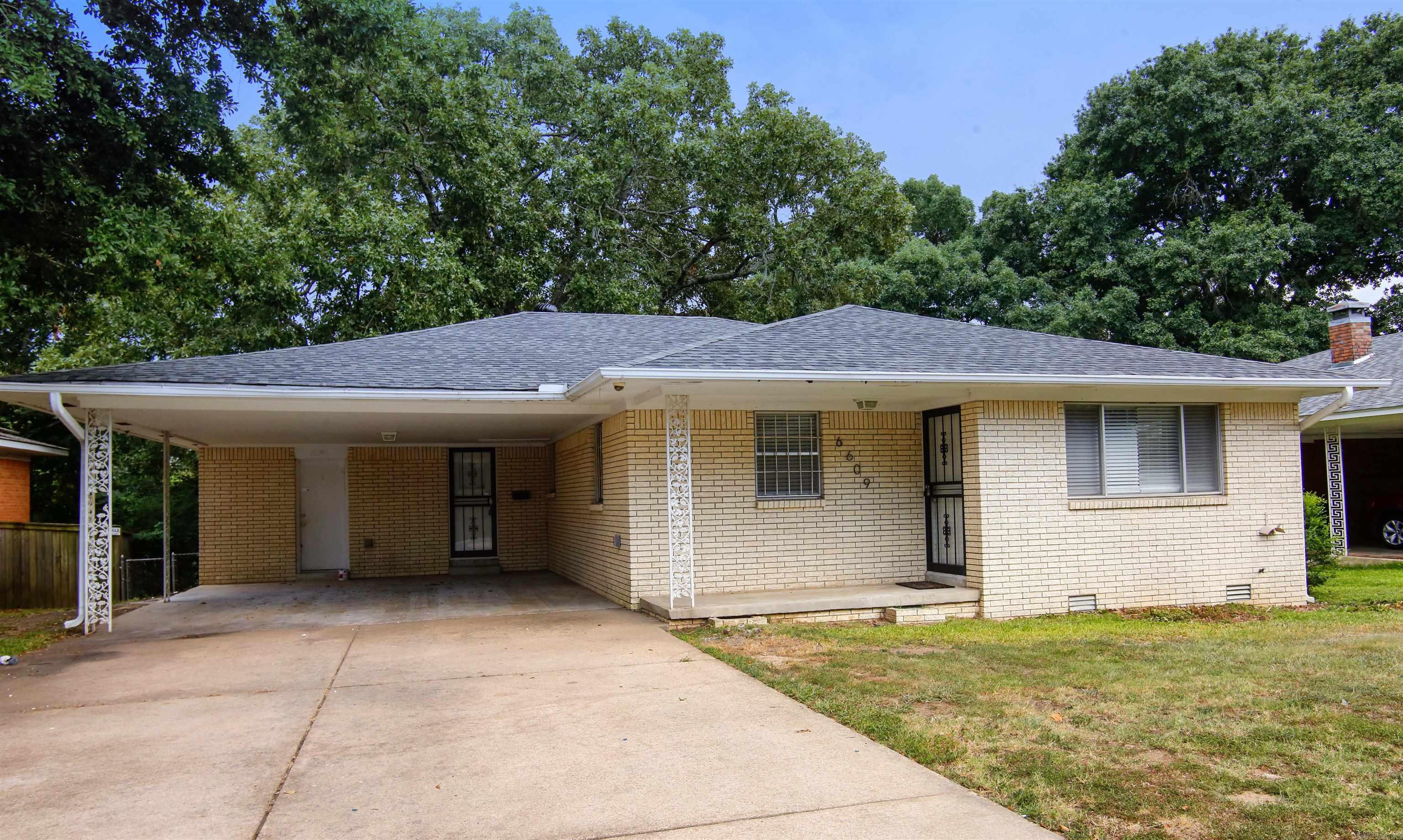 6609 Sandpiper Drive Property Photo 1