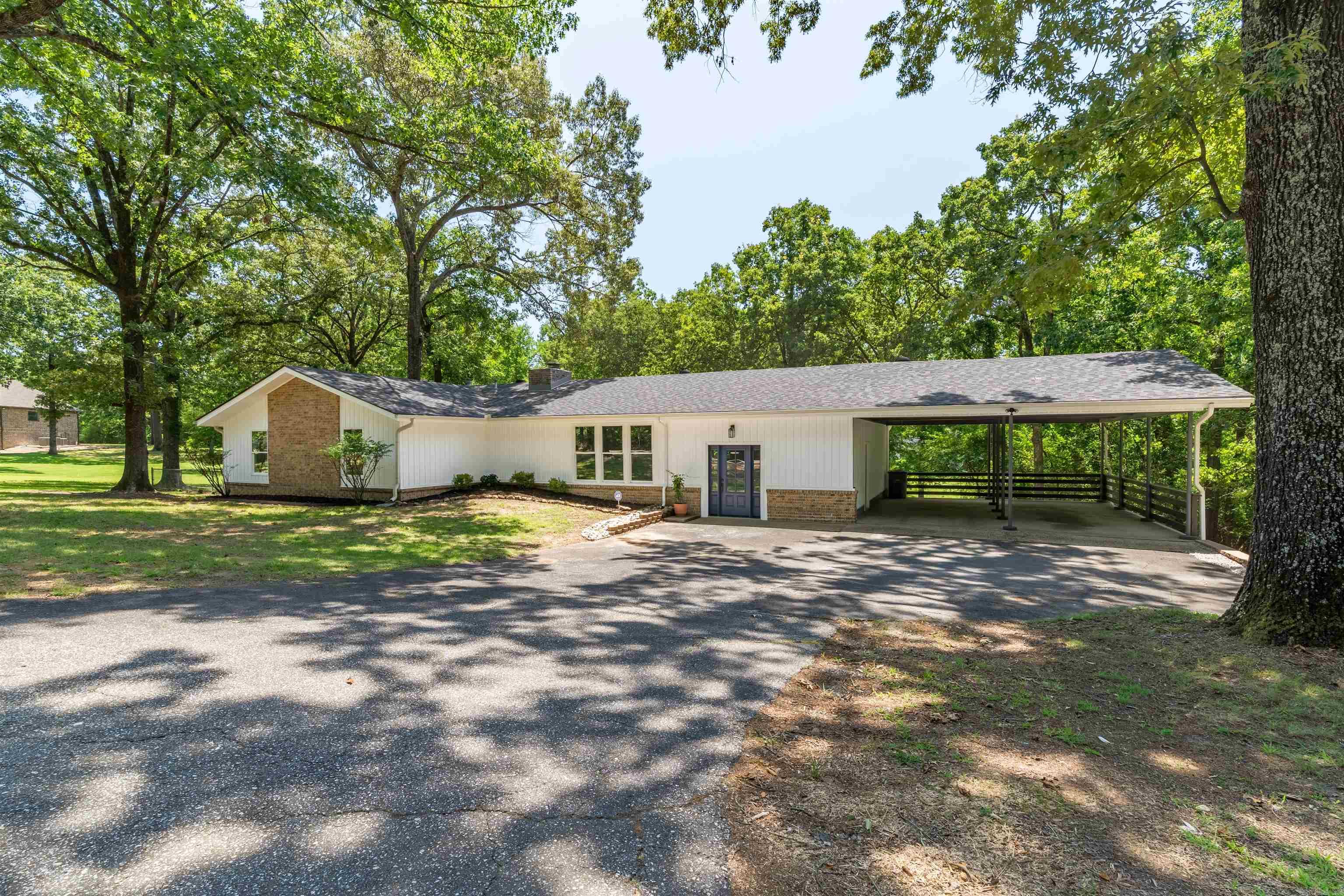 675 Bayshore Drive Property Photo 1
