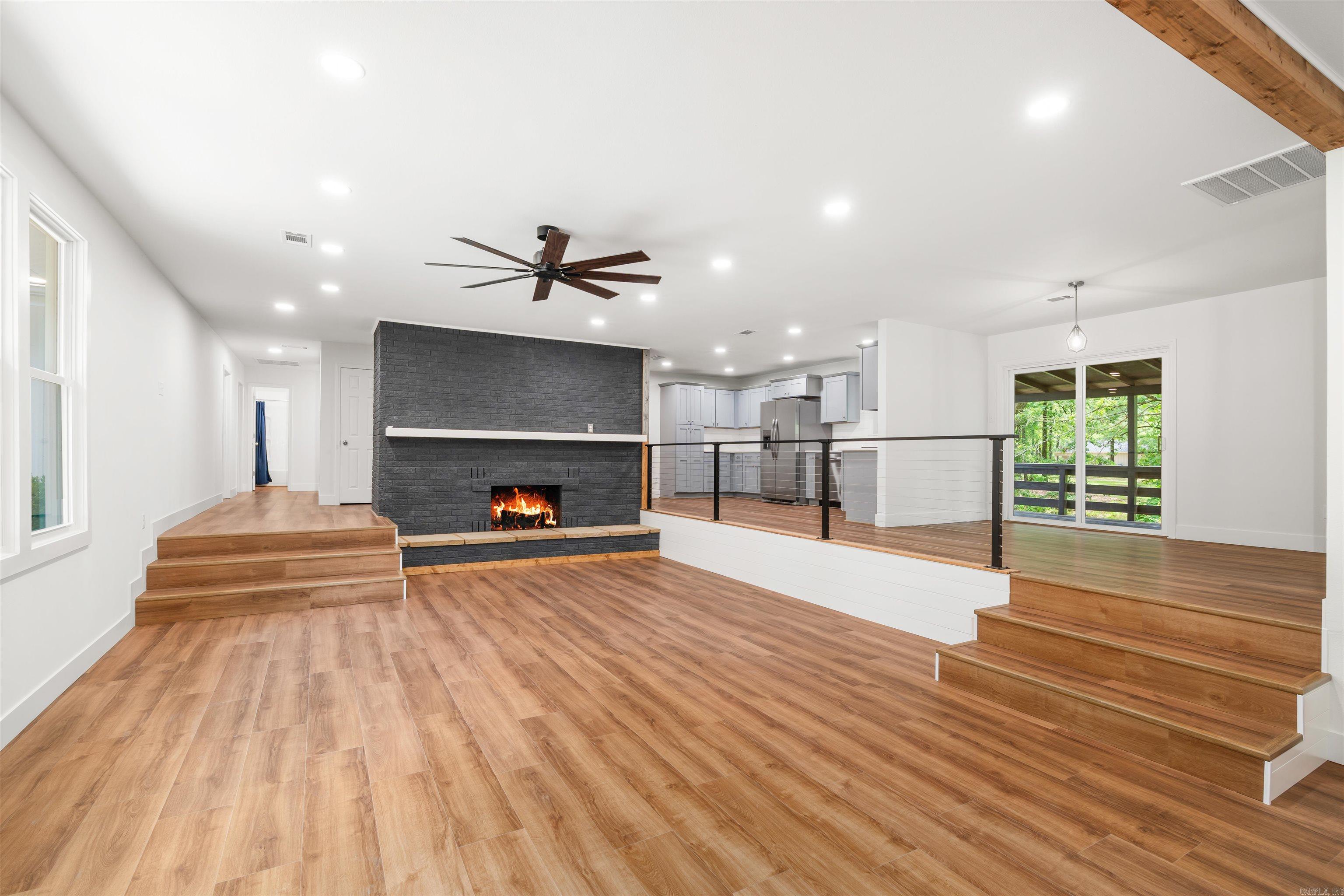 675 Bayshore Drive Property Photo 8
