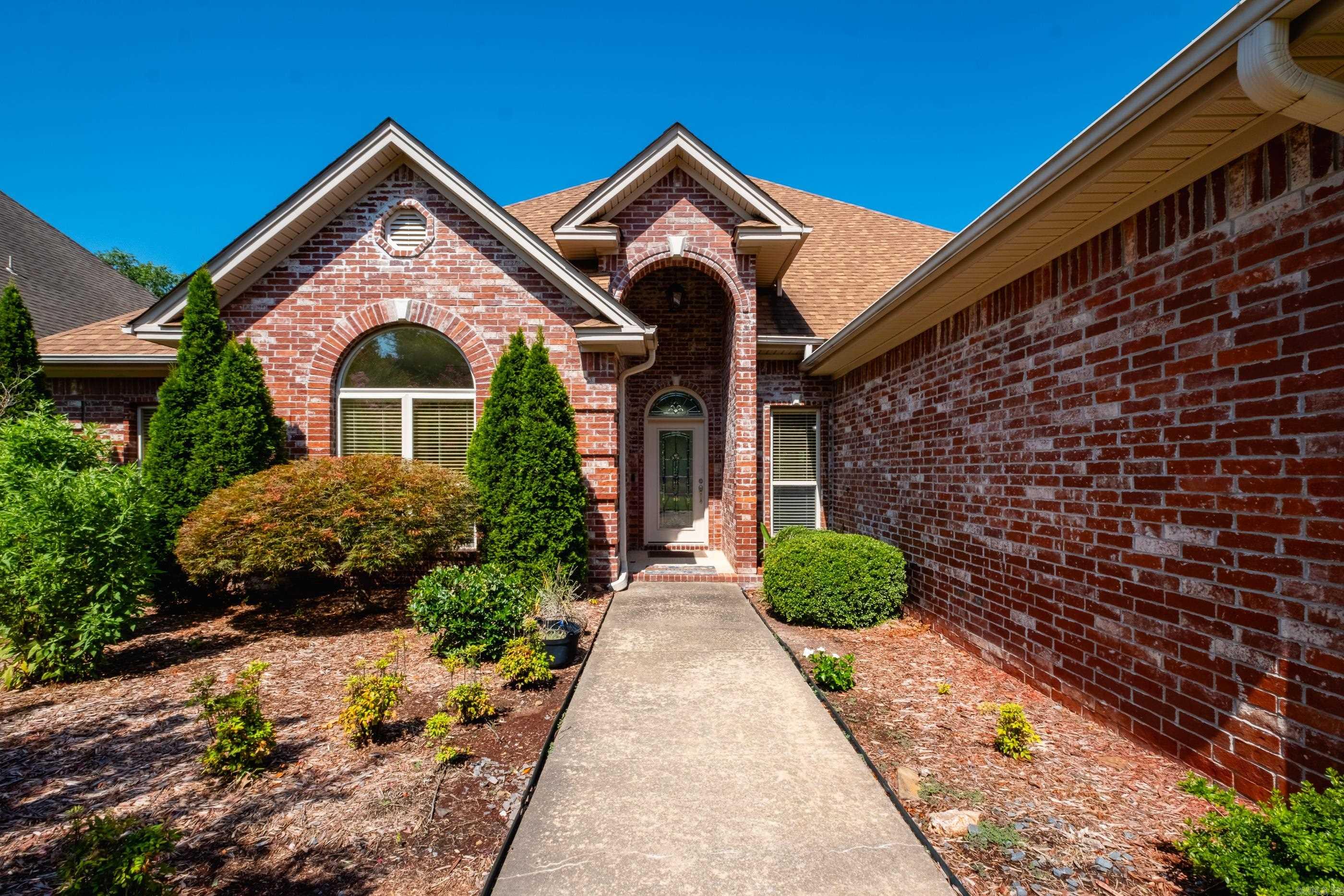 10 Chemin Court Property Photo 2