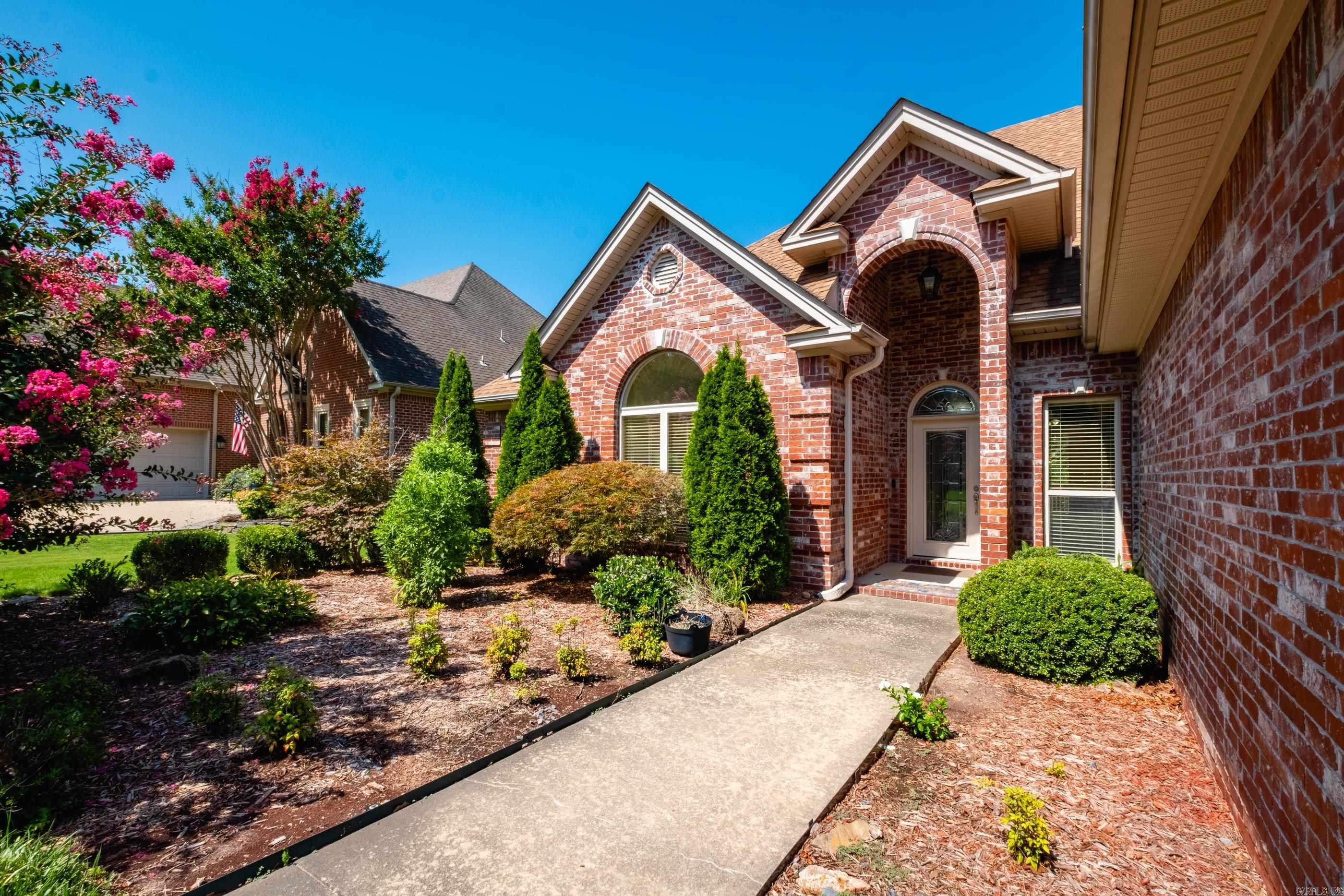 10 Chemin Court Property Photo 3