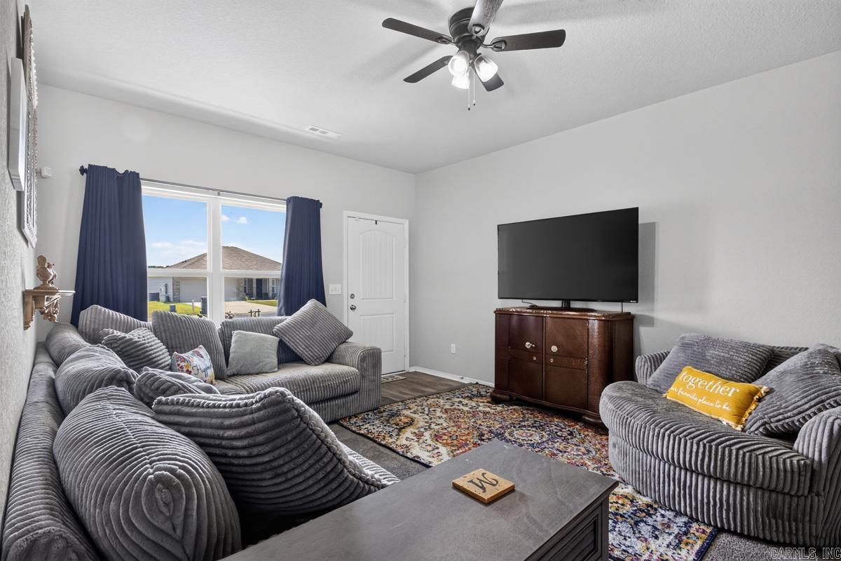 12152 Duck Creek Drive Property Photo 6