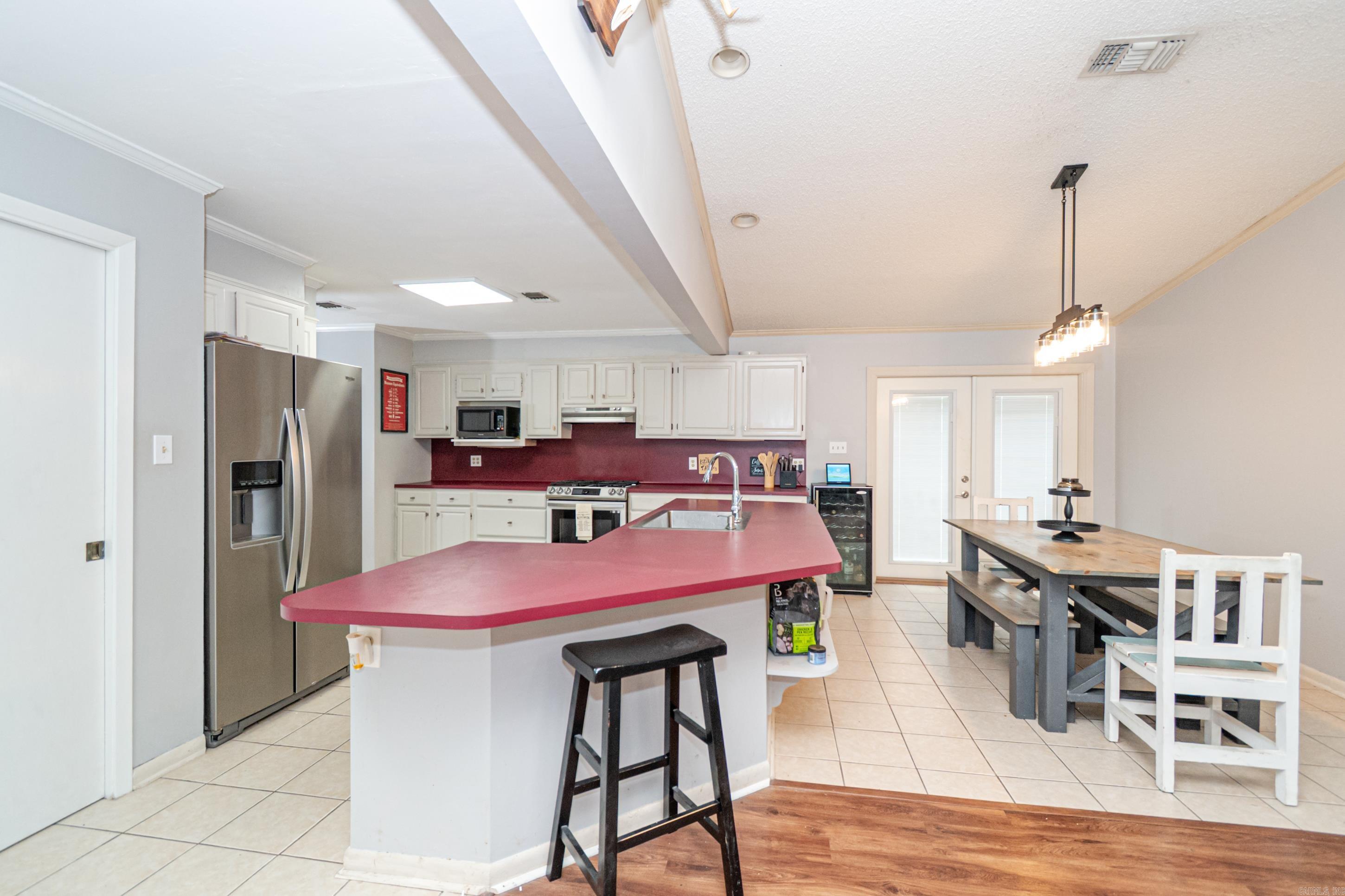 719 Post Oak Dr Property Photo 3