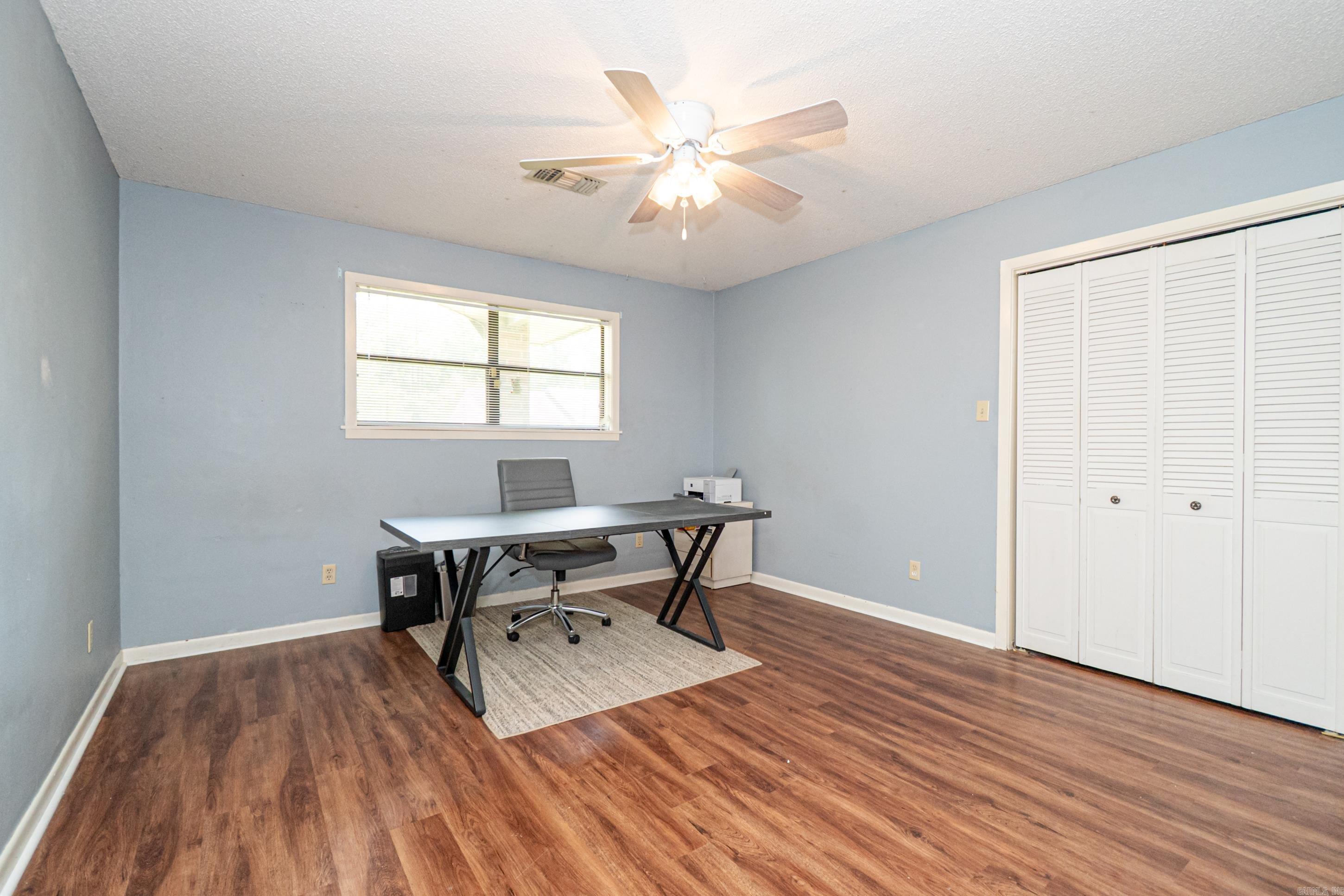 719 Post Oak Dr Property Photo 13