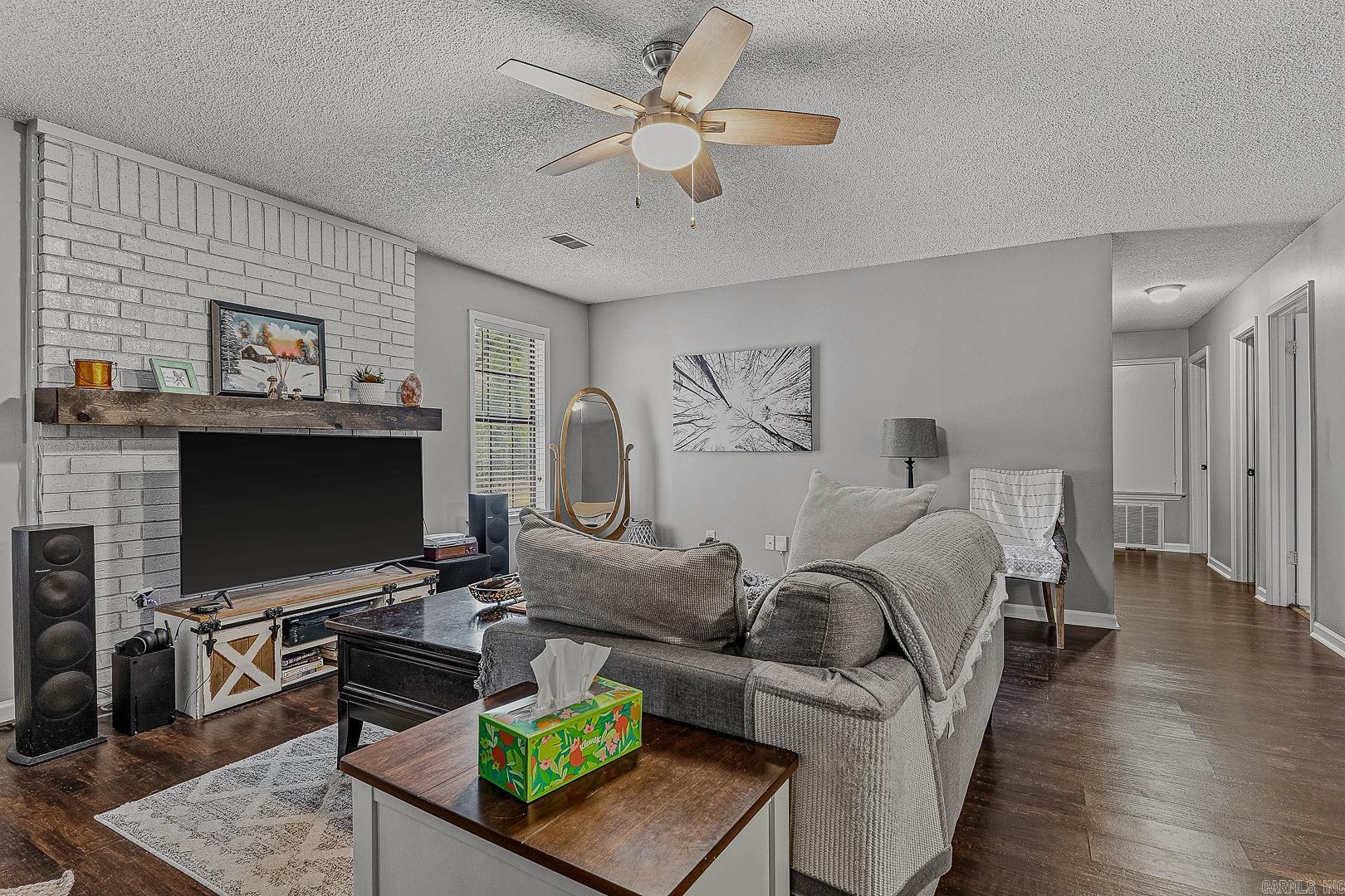 1720 Ridge Oak Property Photo 4