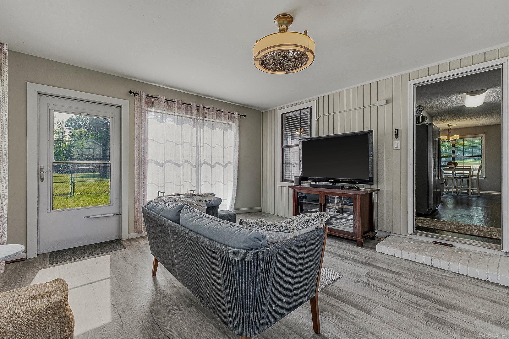 1720 Ridge Oak Property Photo 12