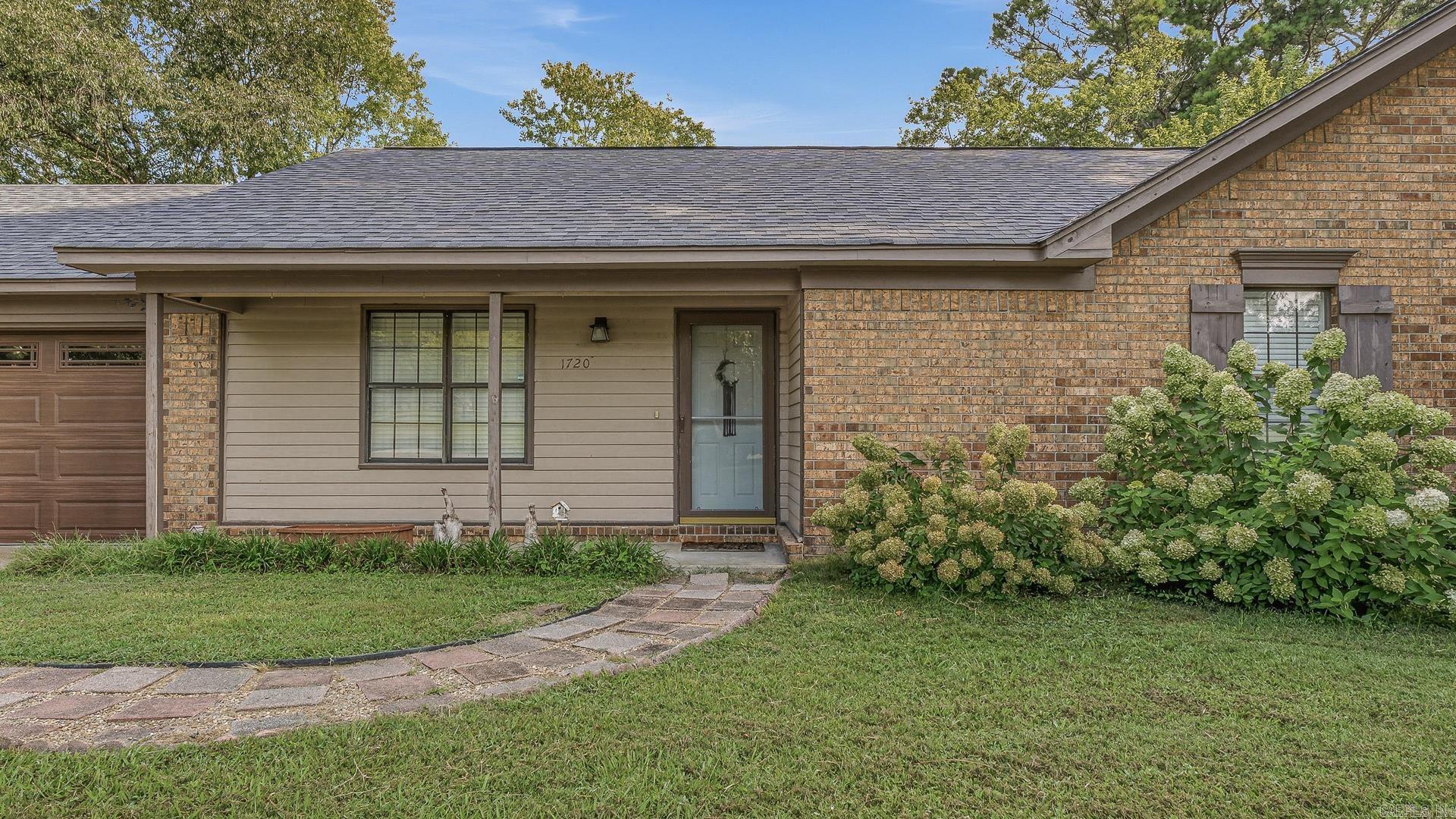 1720 Ridge Oak Property Photo 29