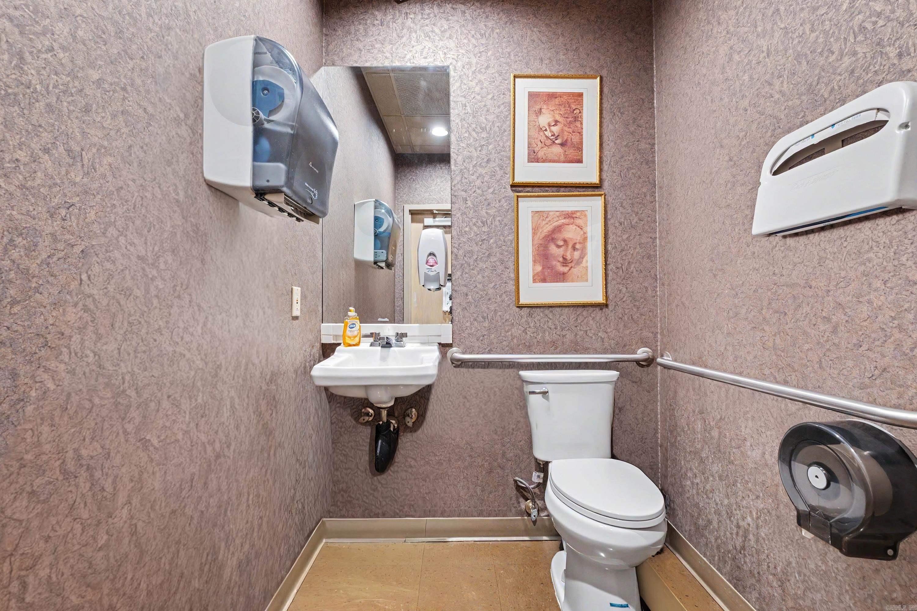 4 Office Park Property Photo 19