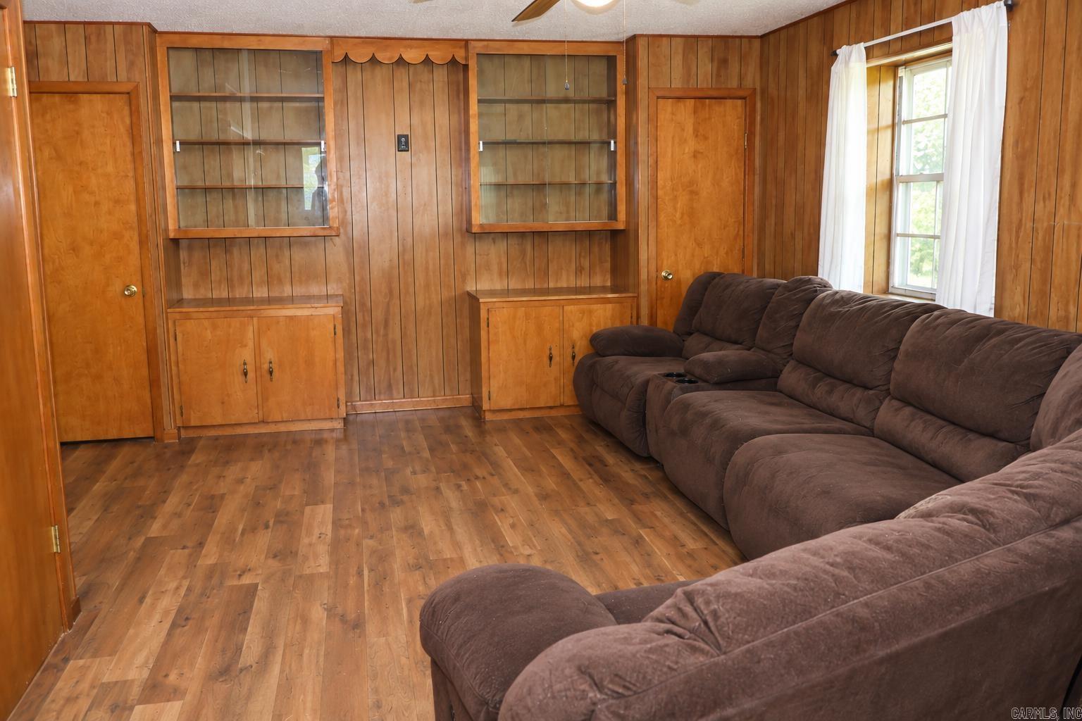 904 N Moose Street Property Photo 4