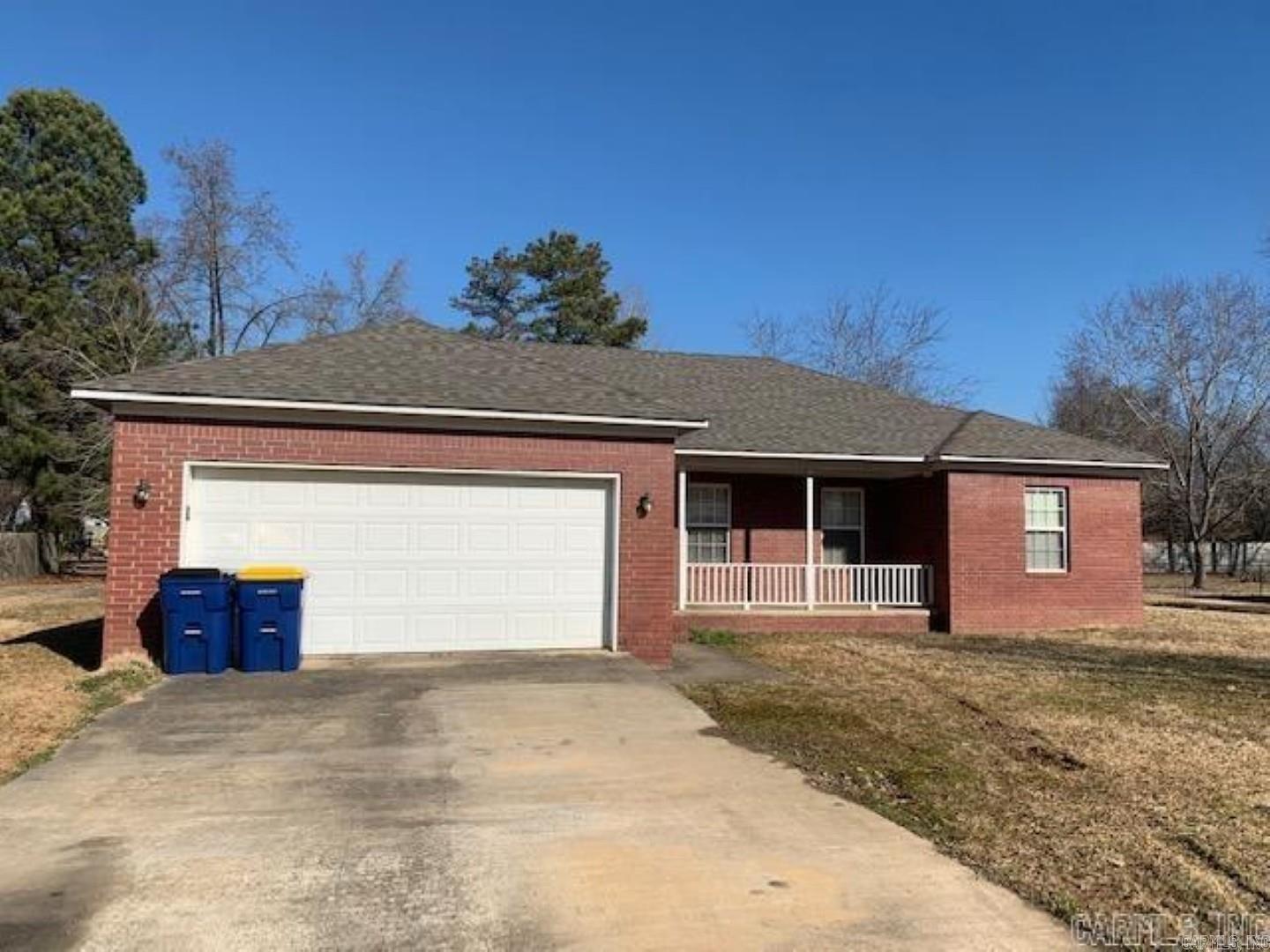 27 Broadmoor Property Photo 1