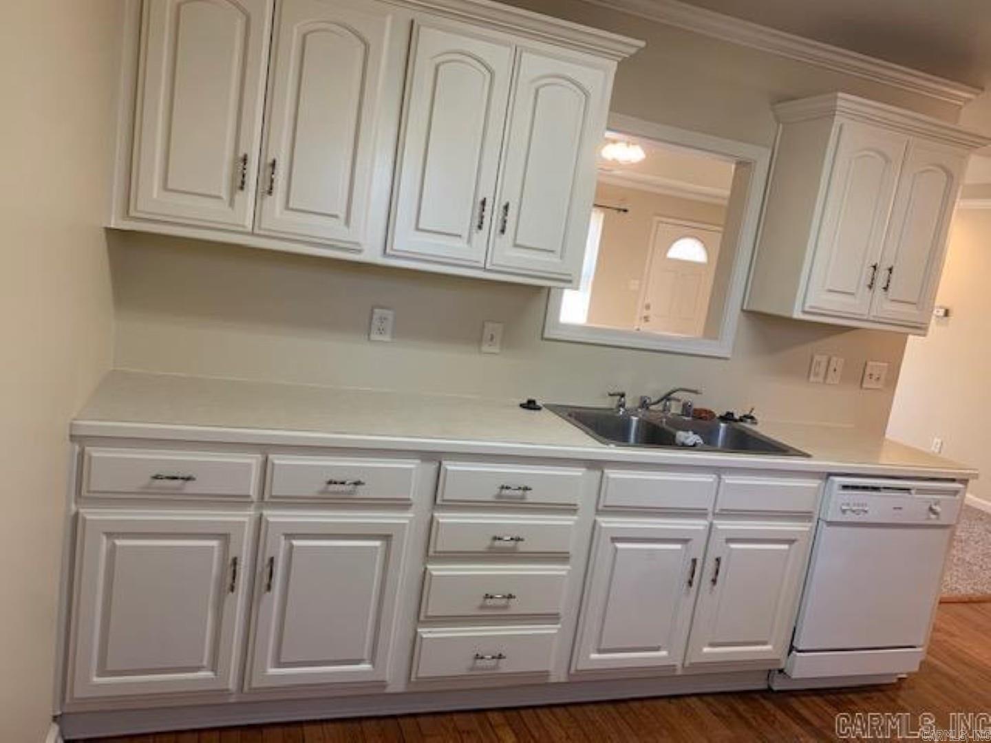 27 Broadmoor Property Photo 7