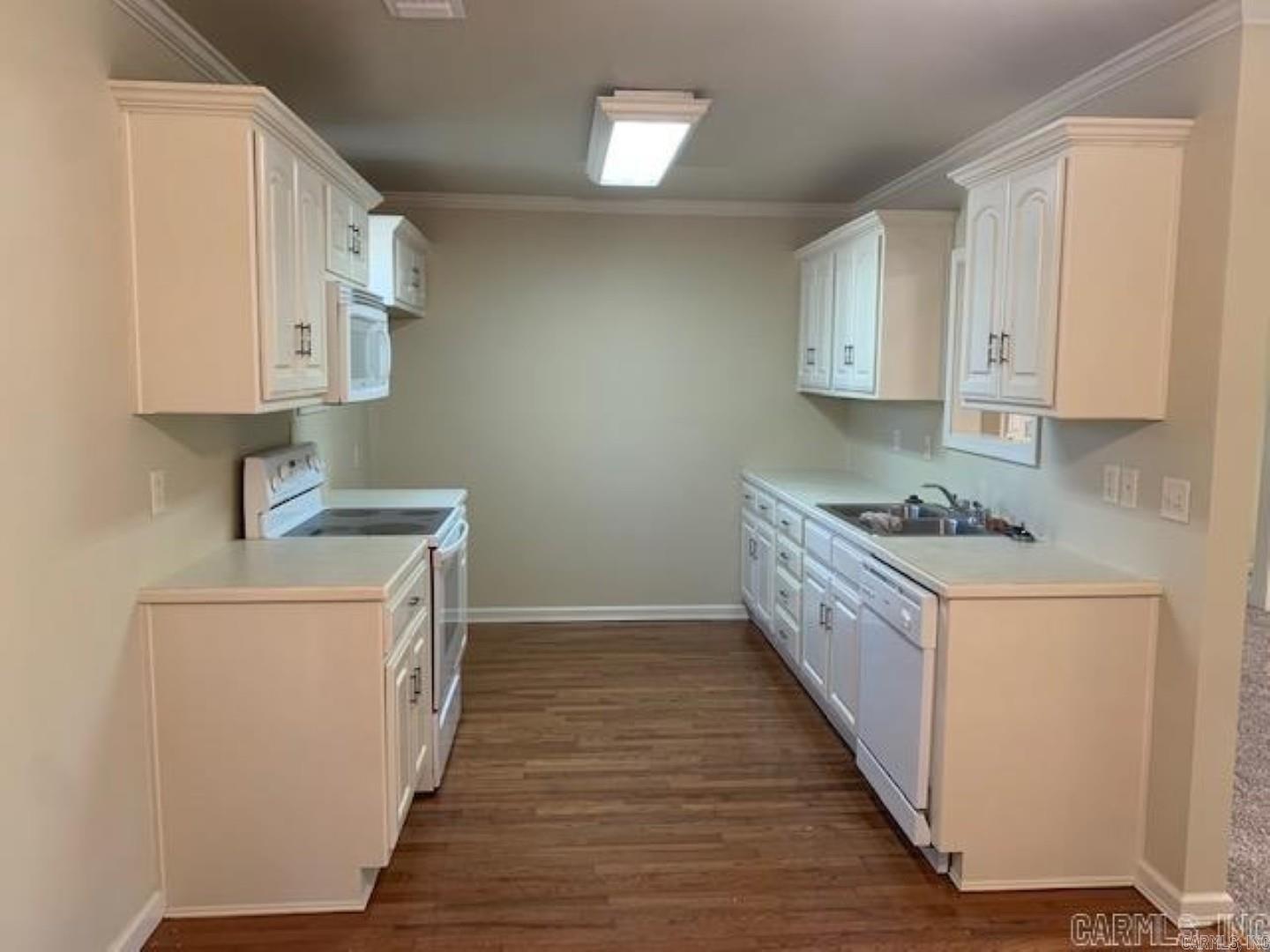 27 Broadmoor Property Photo 9