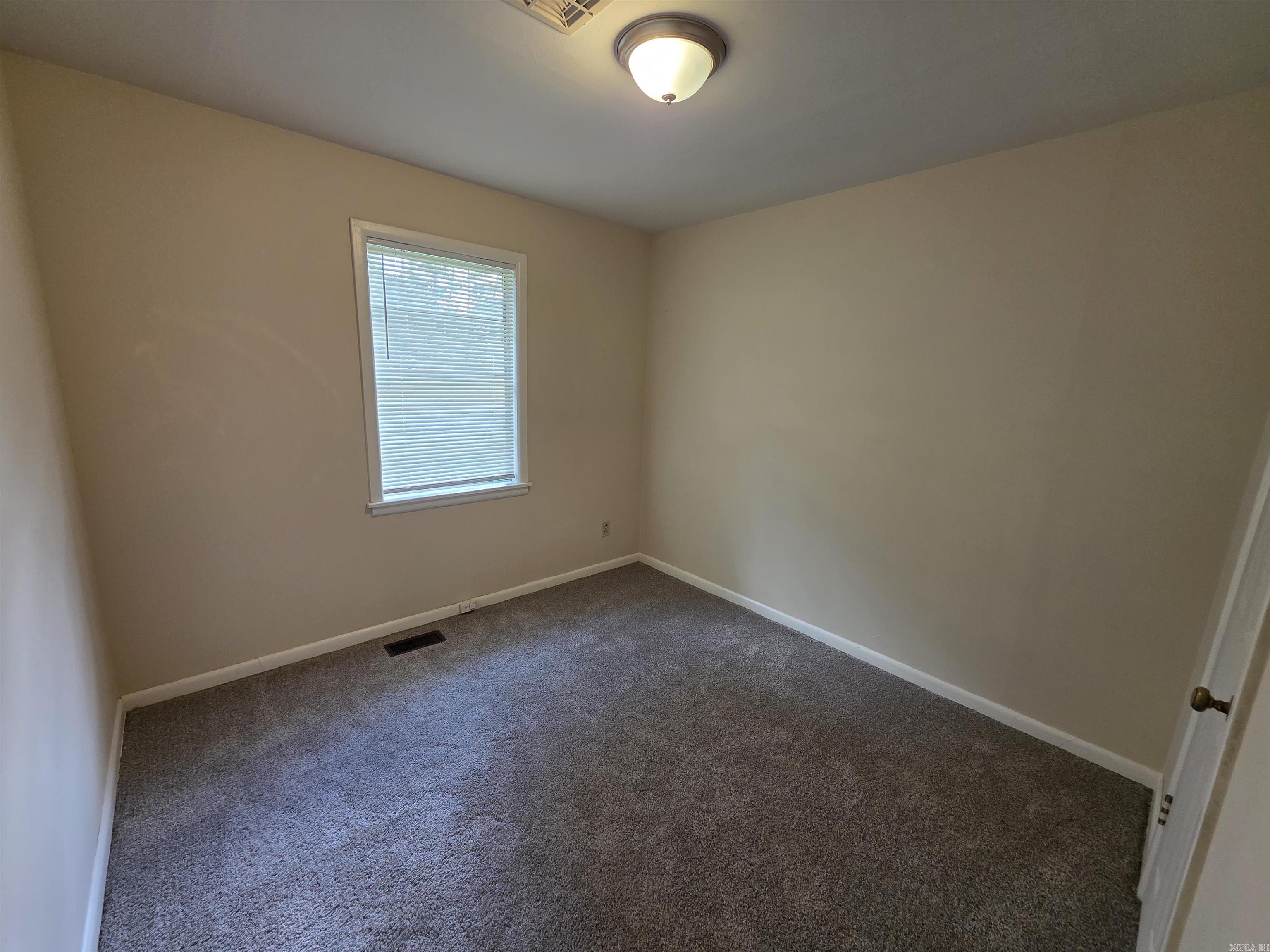 7524 Shady Grove Road Property Photo 3