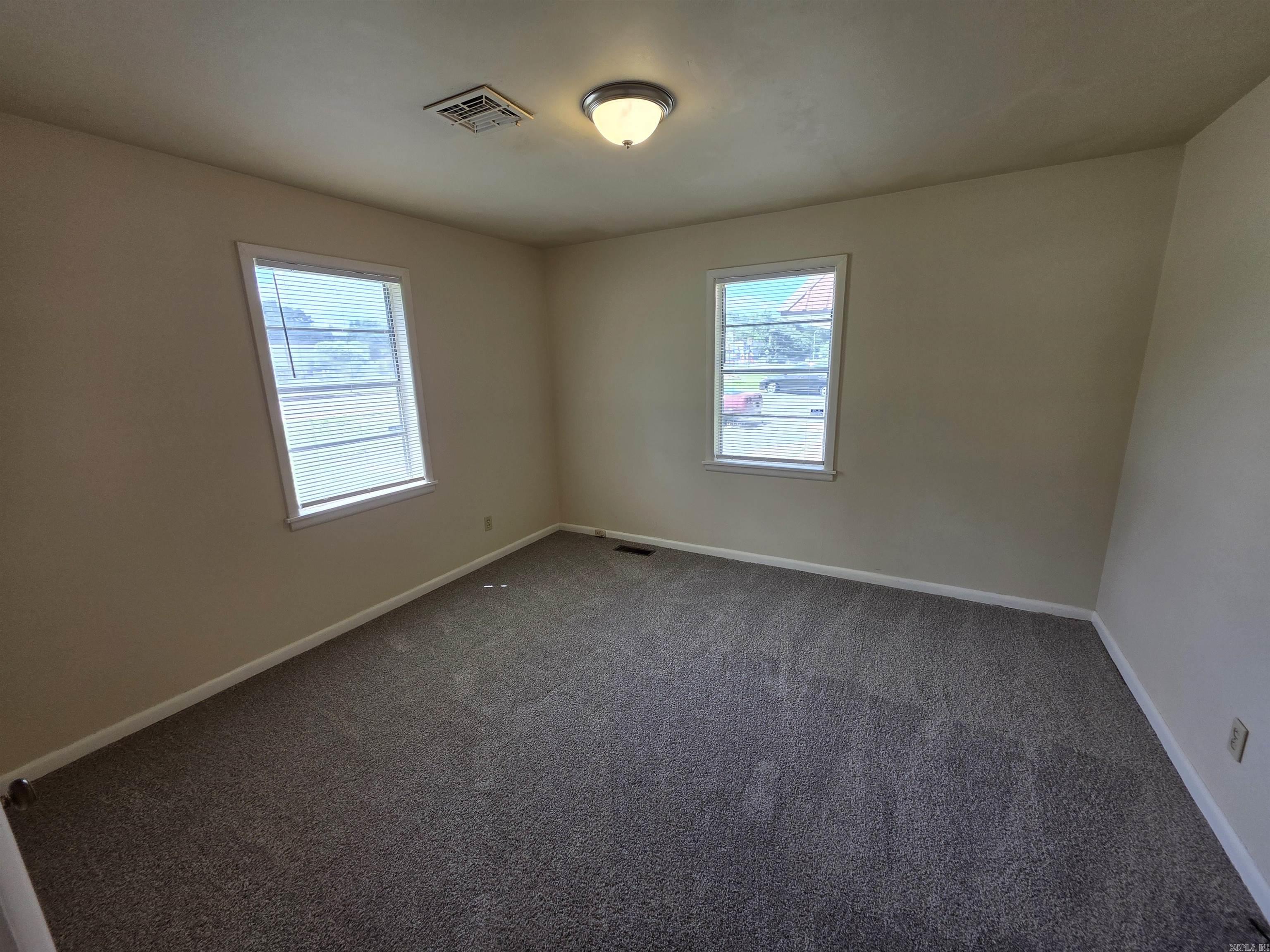 7524 Shady Grove Road Property Photo 5