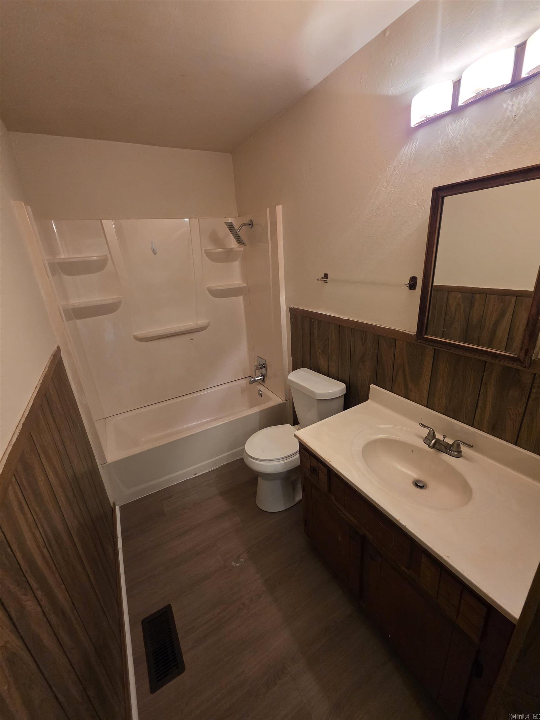 7524 Shady Grove Road Property Photo 10