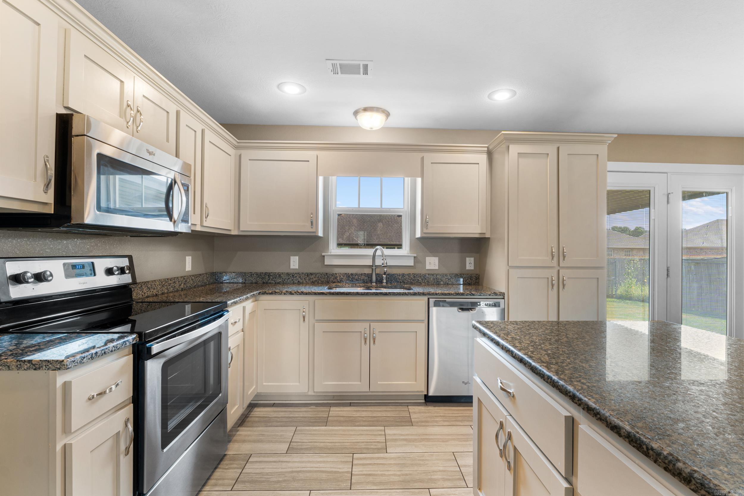 12 Lapis Cv Property Photo 13