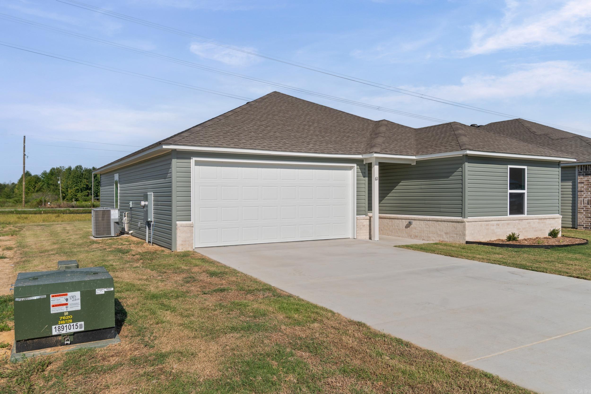 61 Farmhouse Loop Property Photo 3