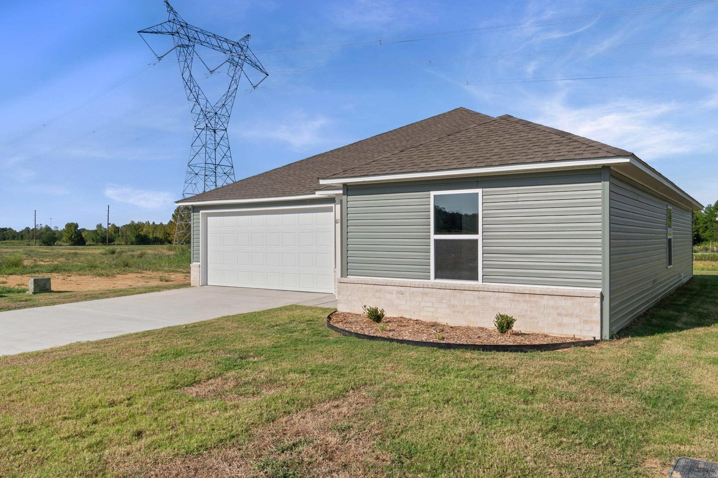 61 Farmhouse Loop Property Photo 4