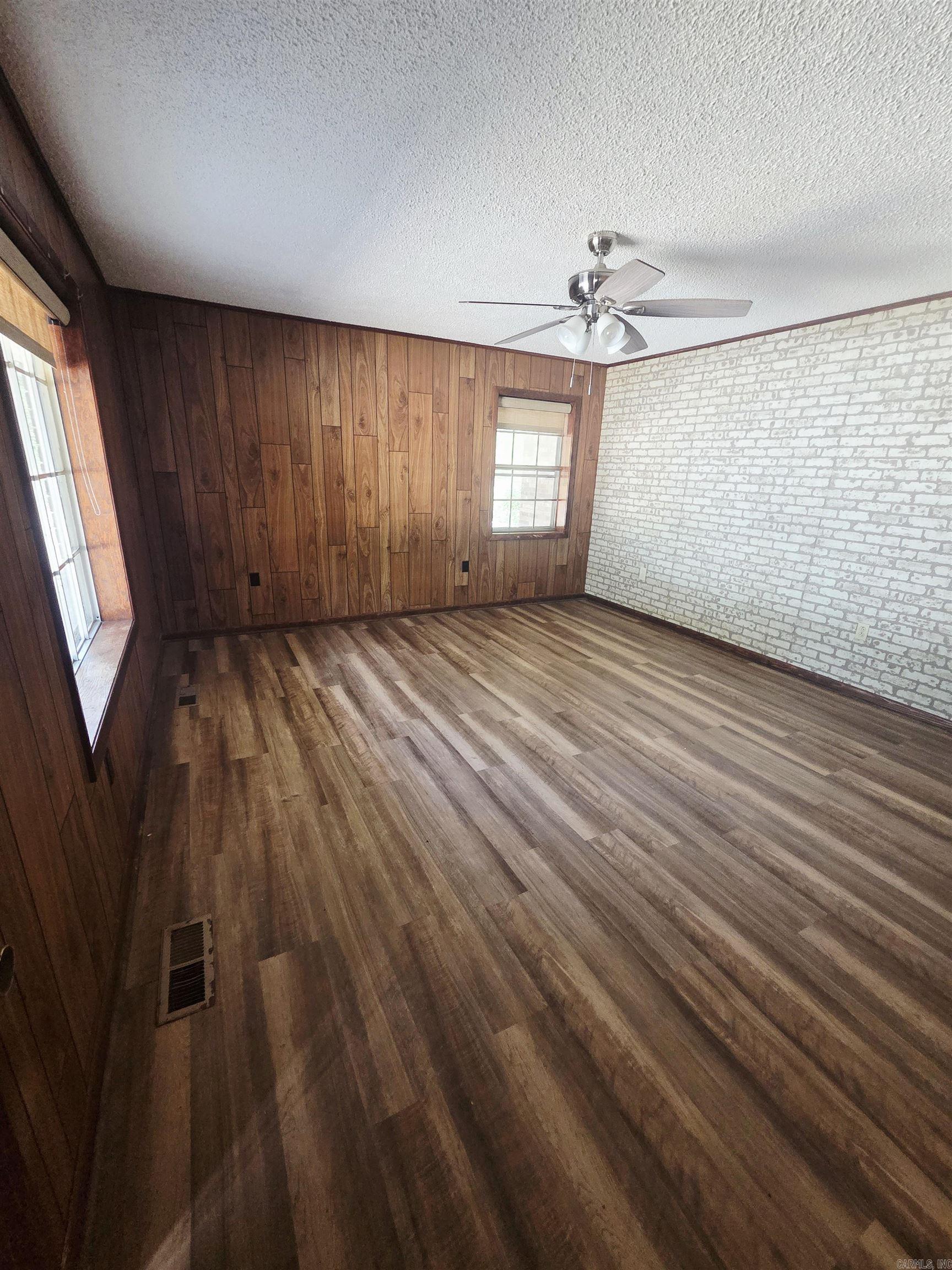 119 County Road 137 Property Photo 2