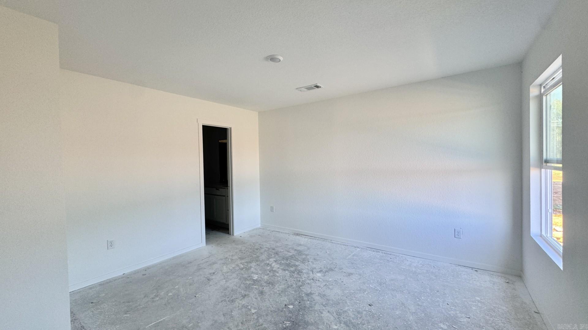 60 Farmhouse Loop Property Photo 4
