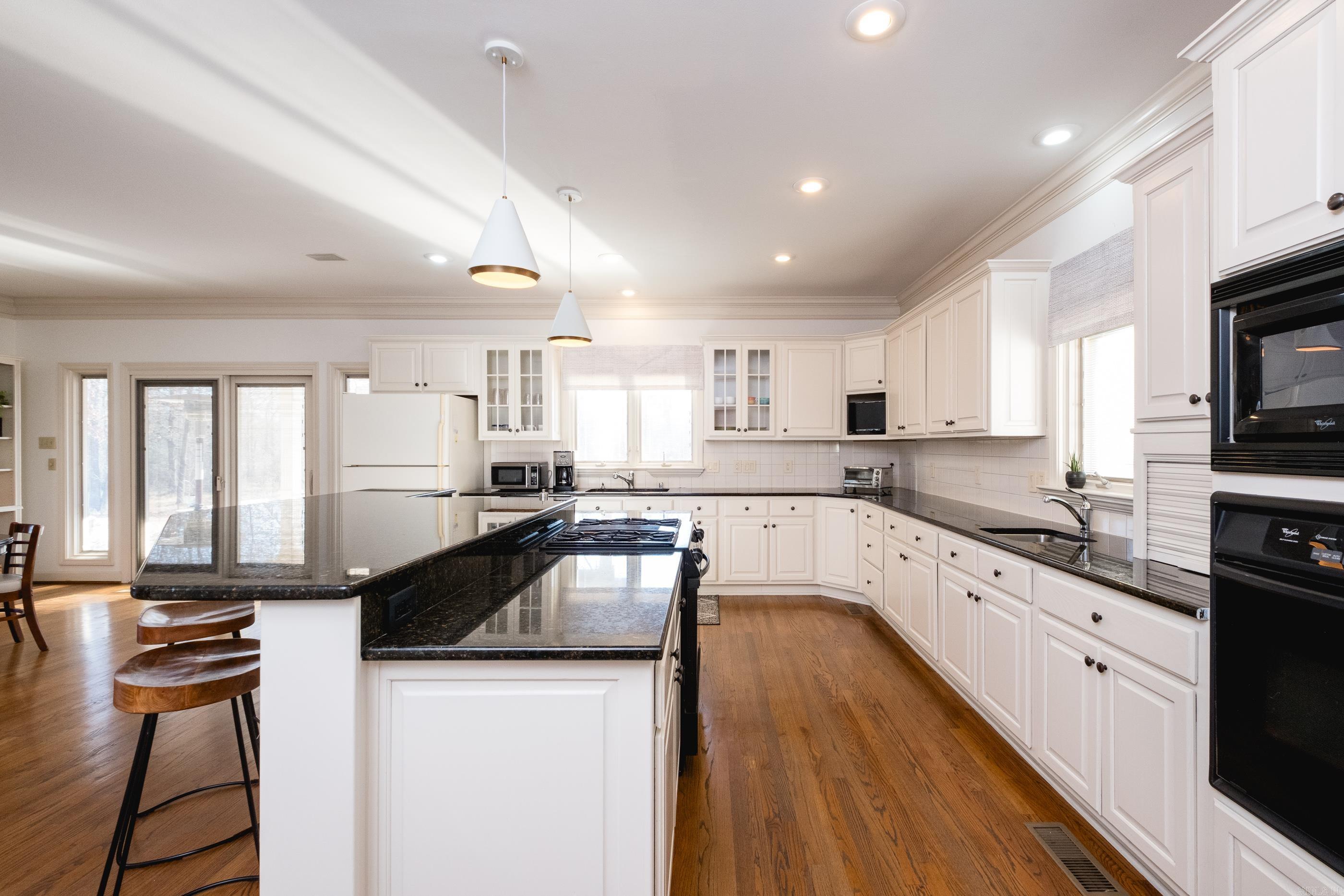 1 Longwood Road Property Photo 17