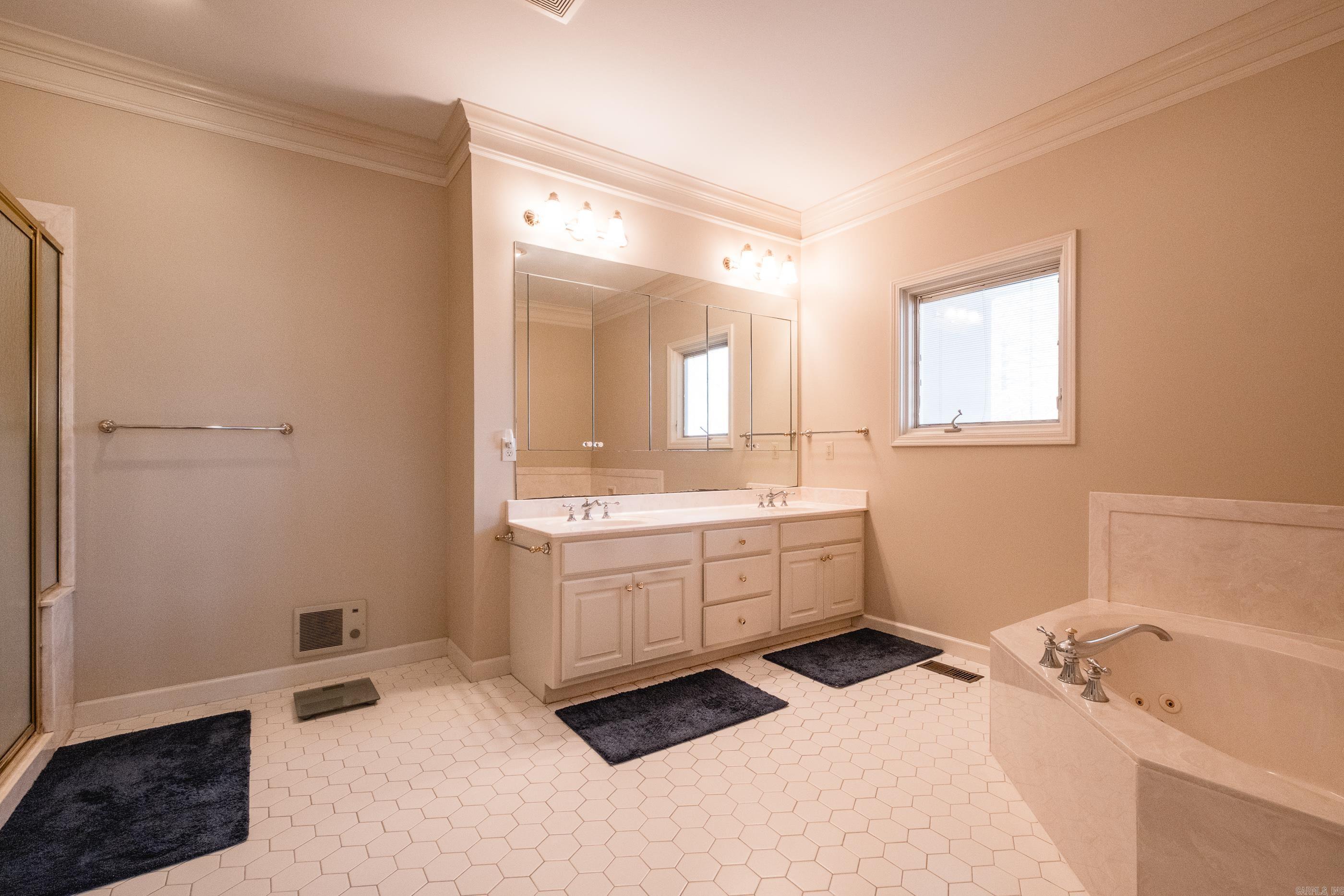 1 Longwood Road Property Photo 25