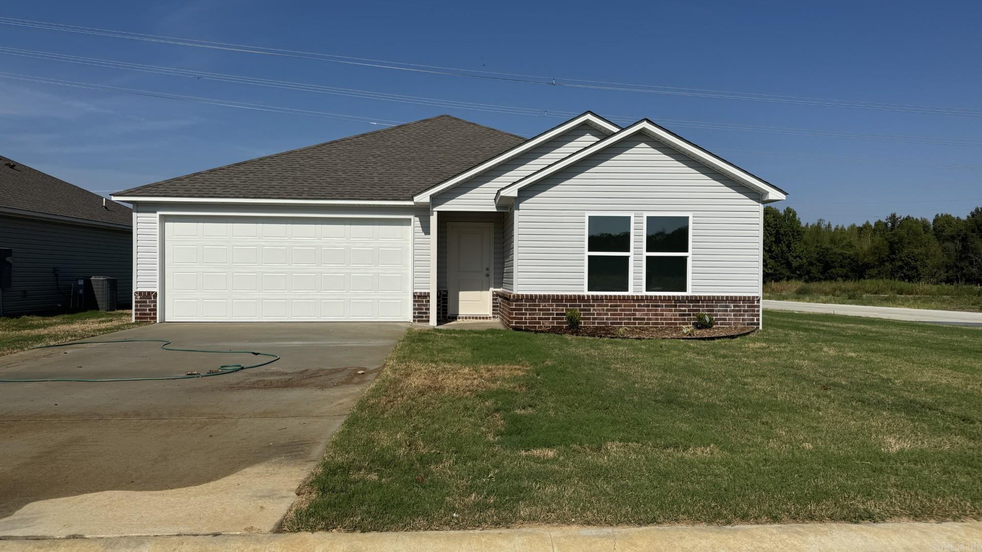 65 Farmhouse Loop Property Photo 1