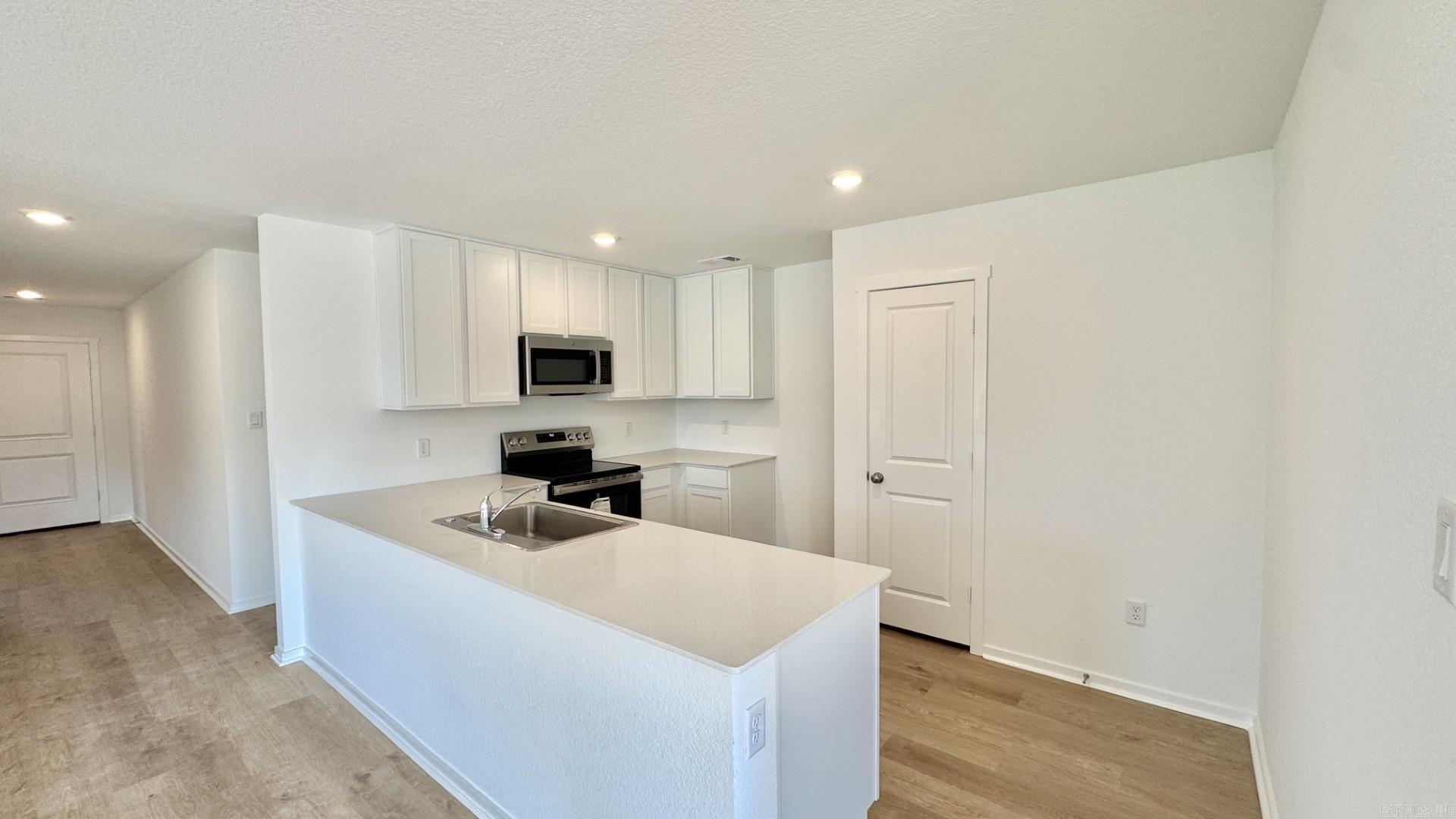 65 Farmhouse Loop Property Photo 3
