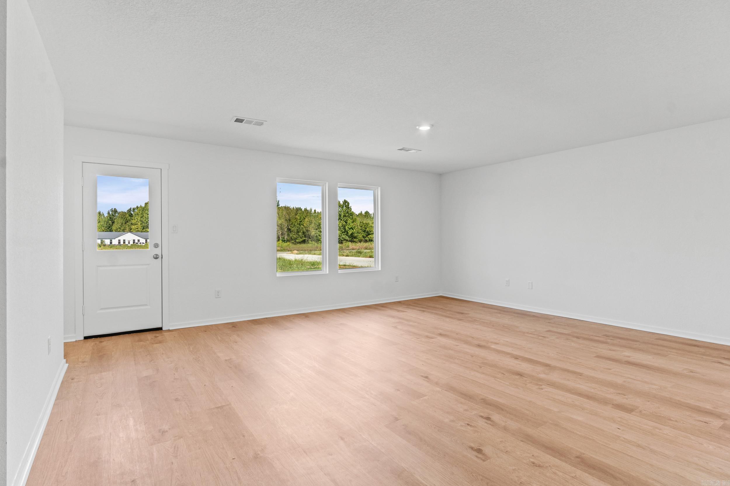 65 Farmhouse Loop Property Photo 7