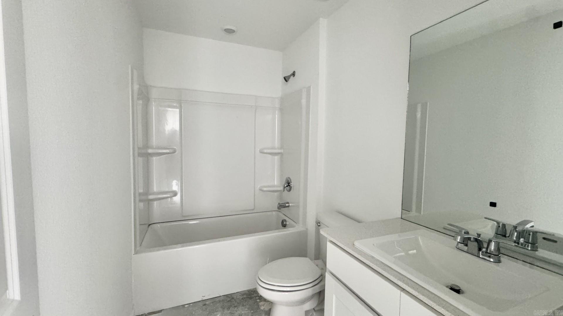 58 Farmhouse Loop Property Photo 4
