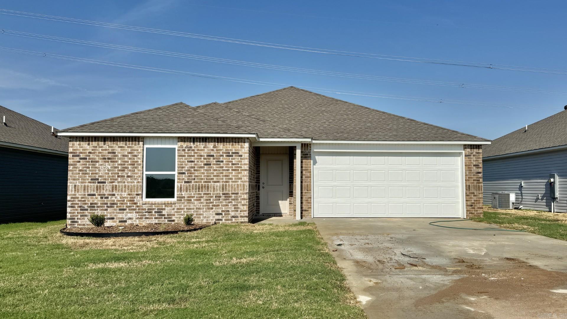 63 Farmhouse Loop Property Photo 1