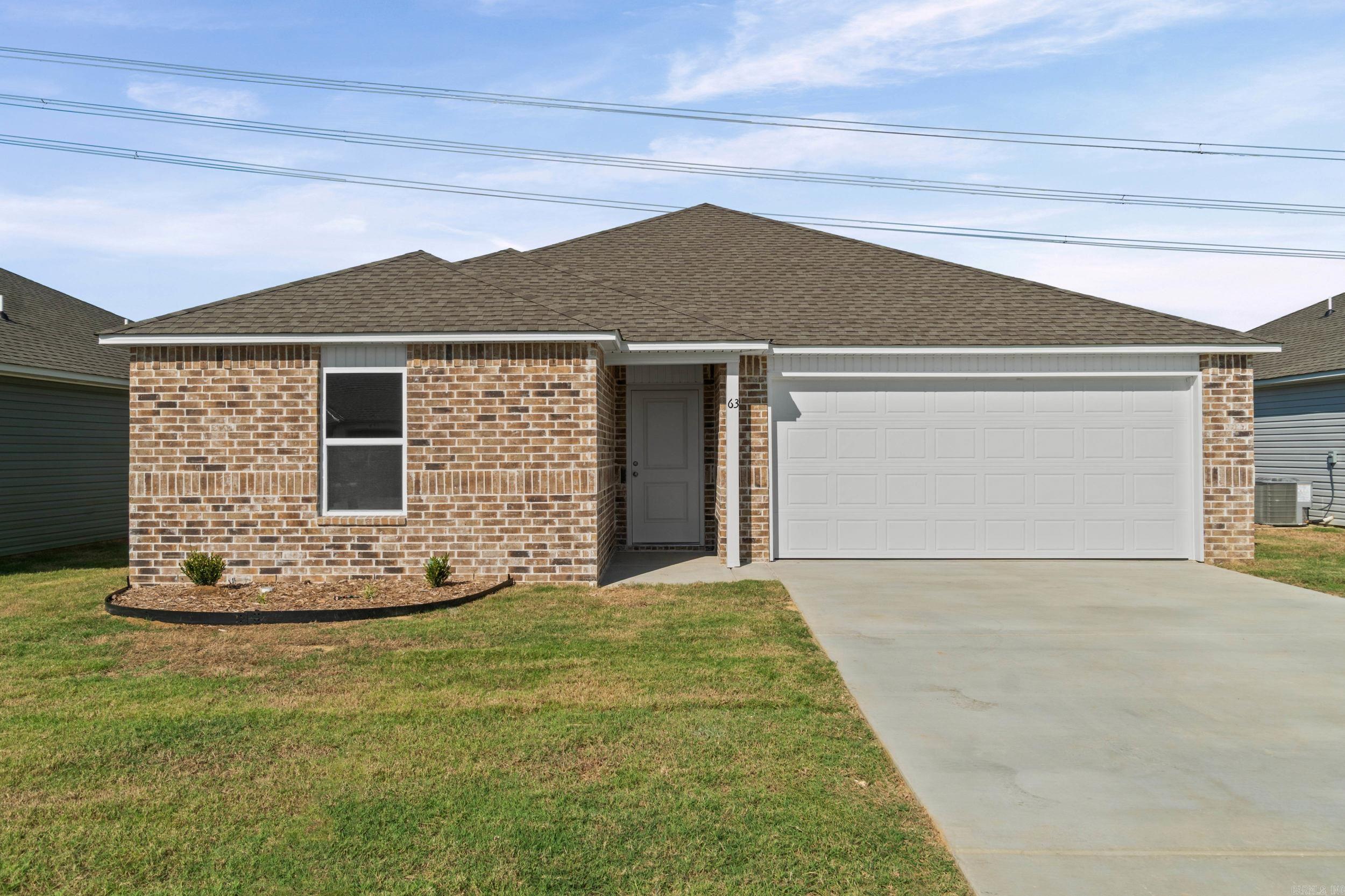 63 Farmhouse Loop Property Photo 1