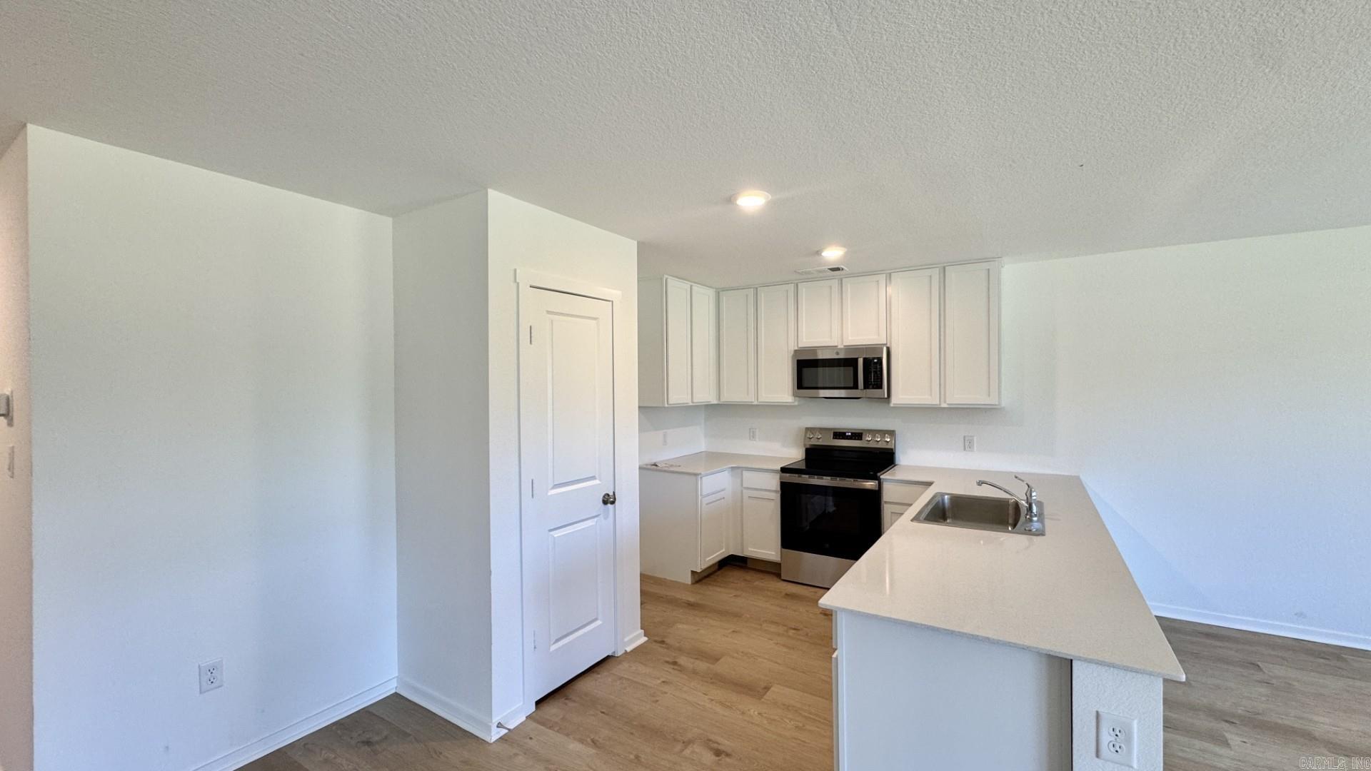 63 Farmhouse Loop Property Photo 3