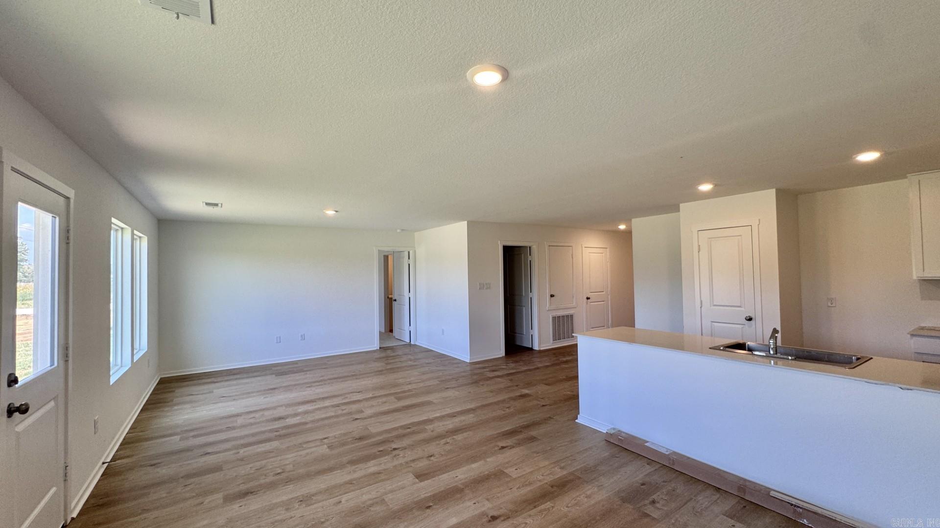 63 Farmhouse Loop Property Photo 4
