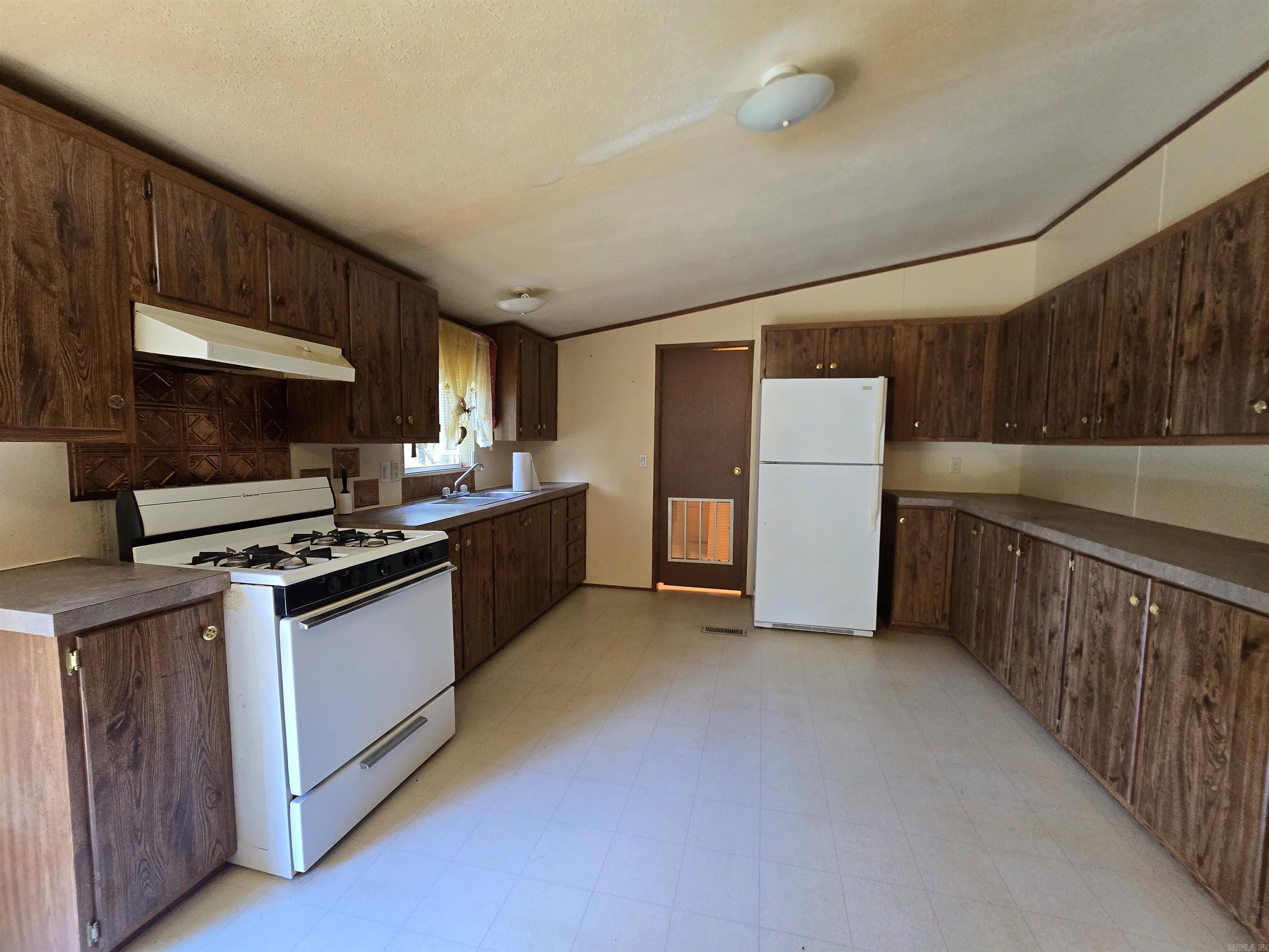 485 & 497 Cr 176 Property Photo 21