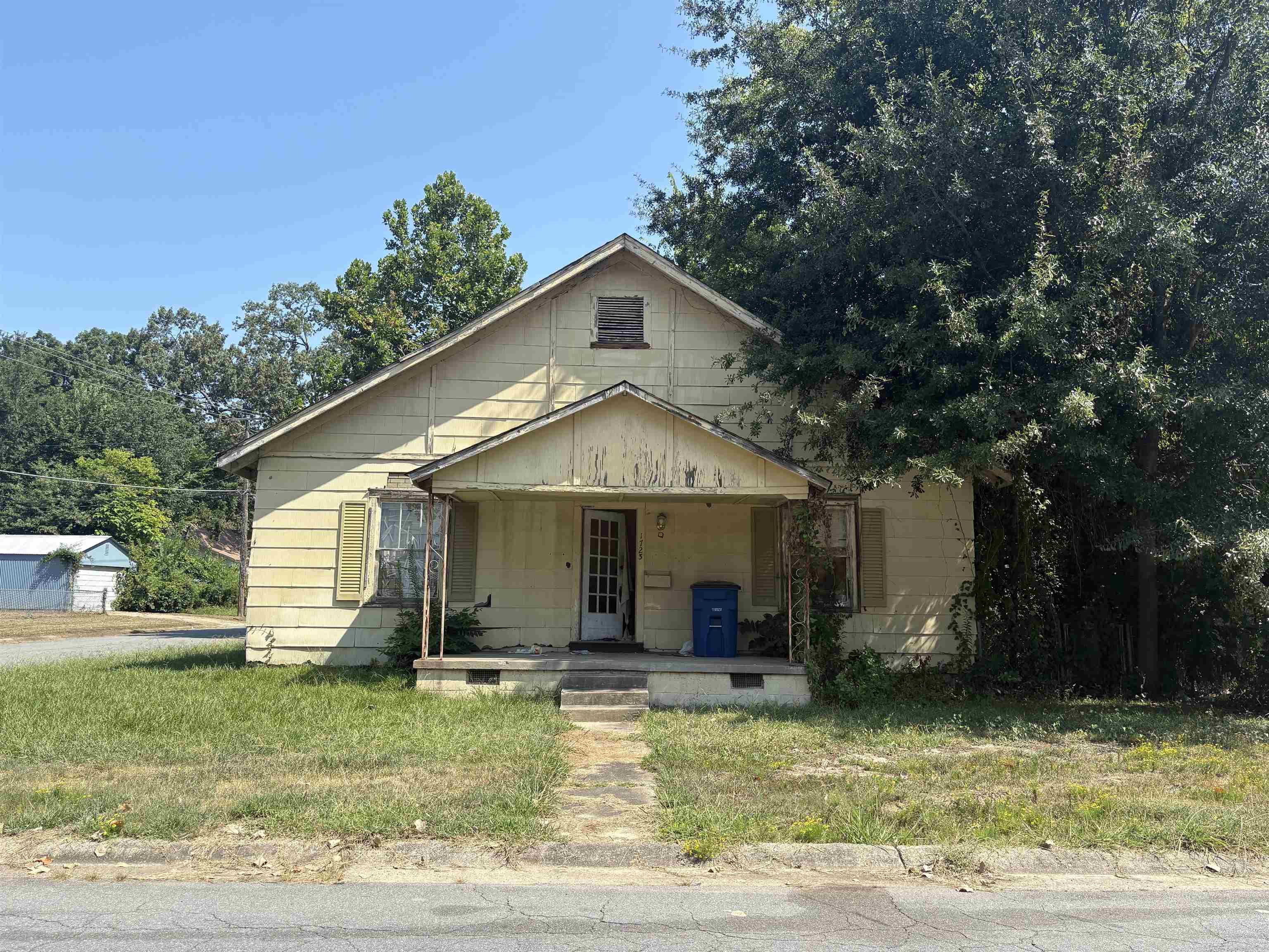 1723 W Long 17th Street Property Photo 1