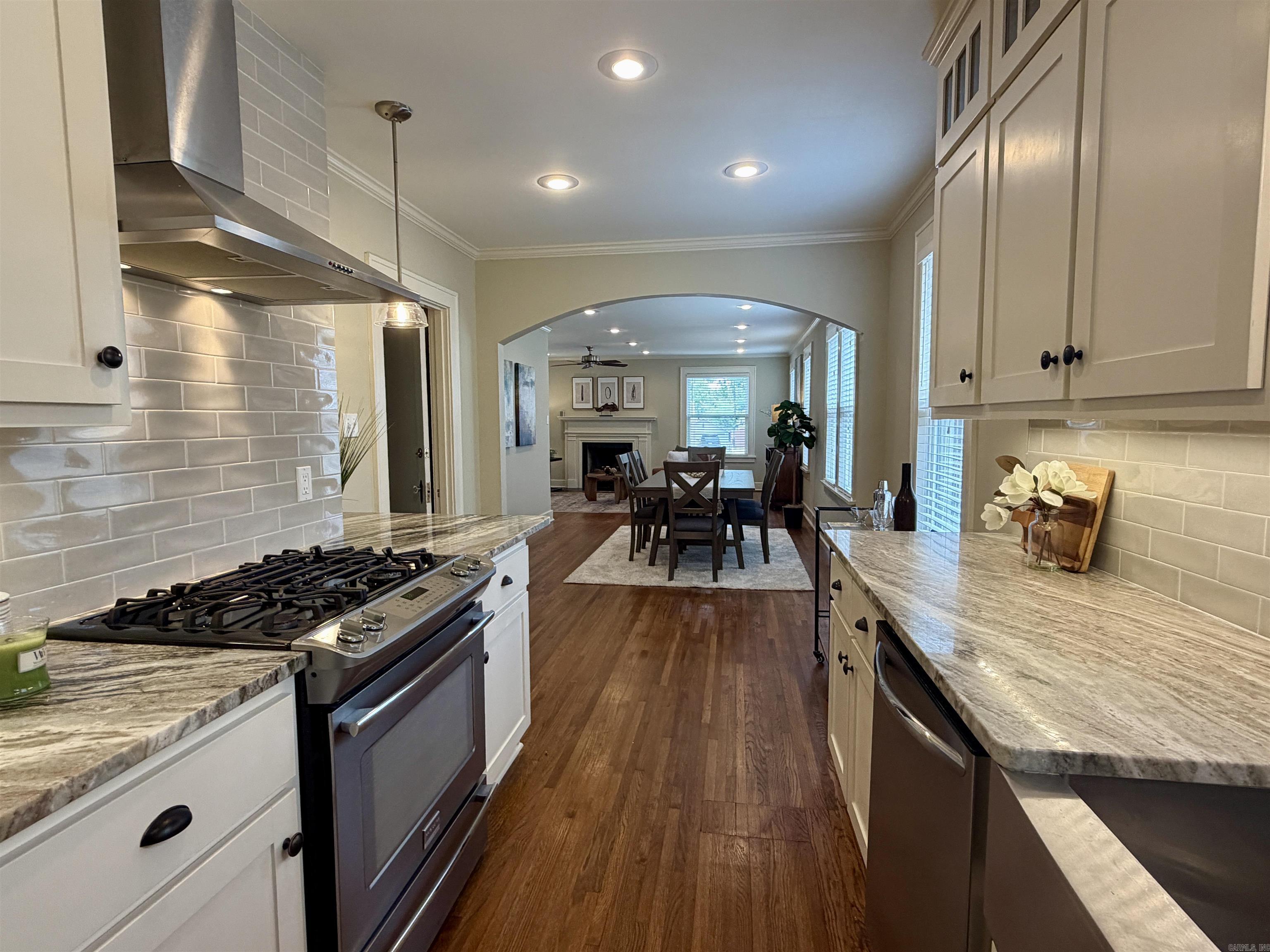 107 N Pine Street Property Photo 7