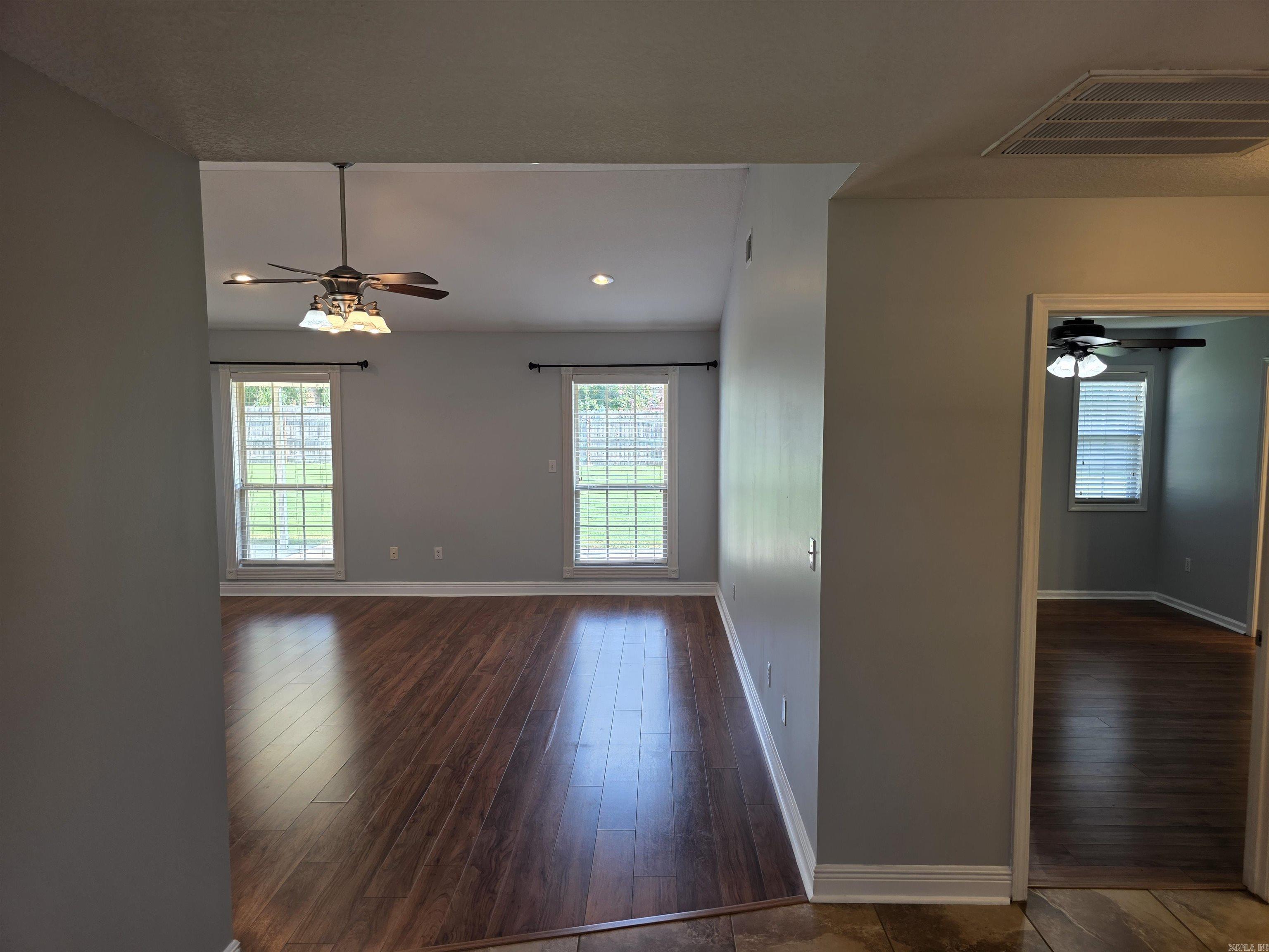 2903 Cambridge Drive Property Photo 6
