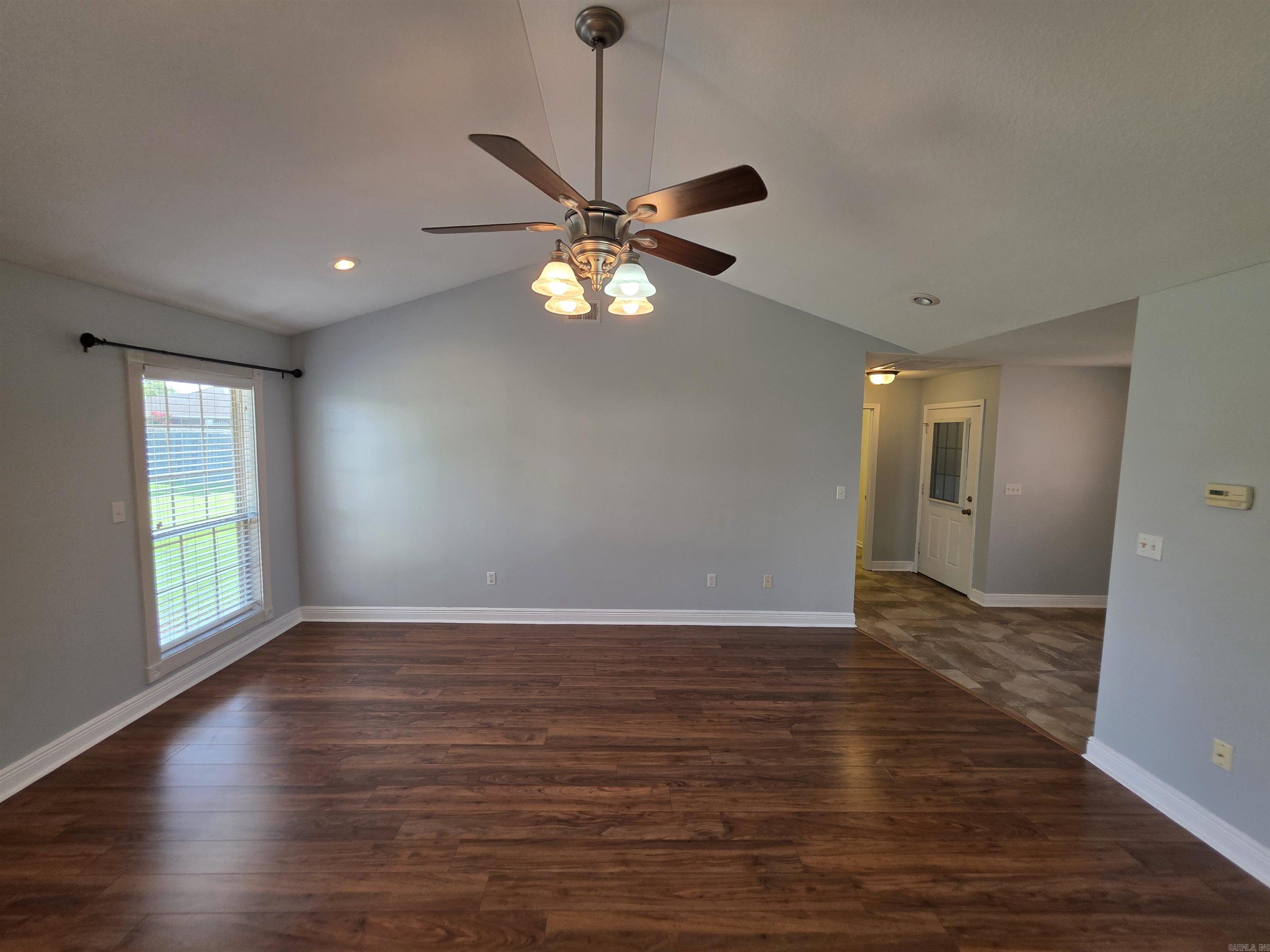 2903 Cambridge Drive Property Photo 9