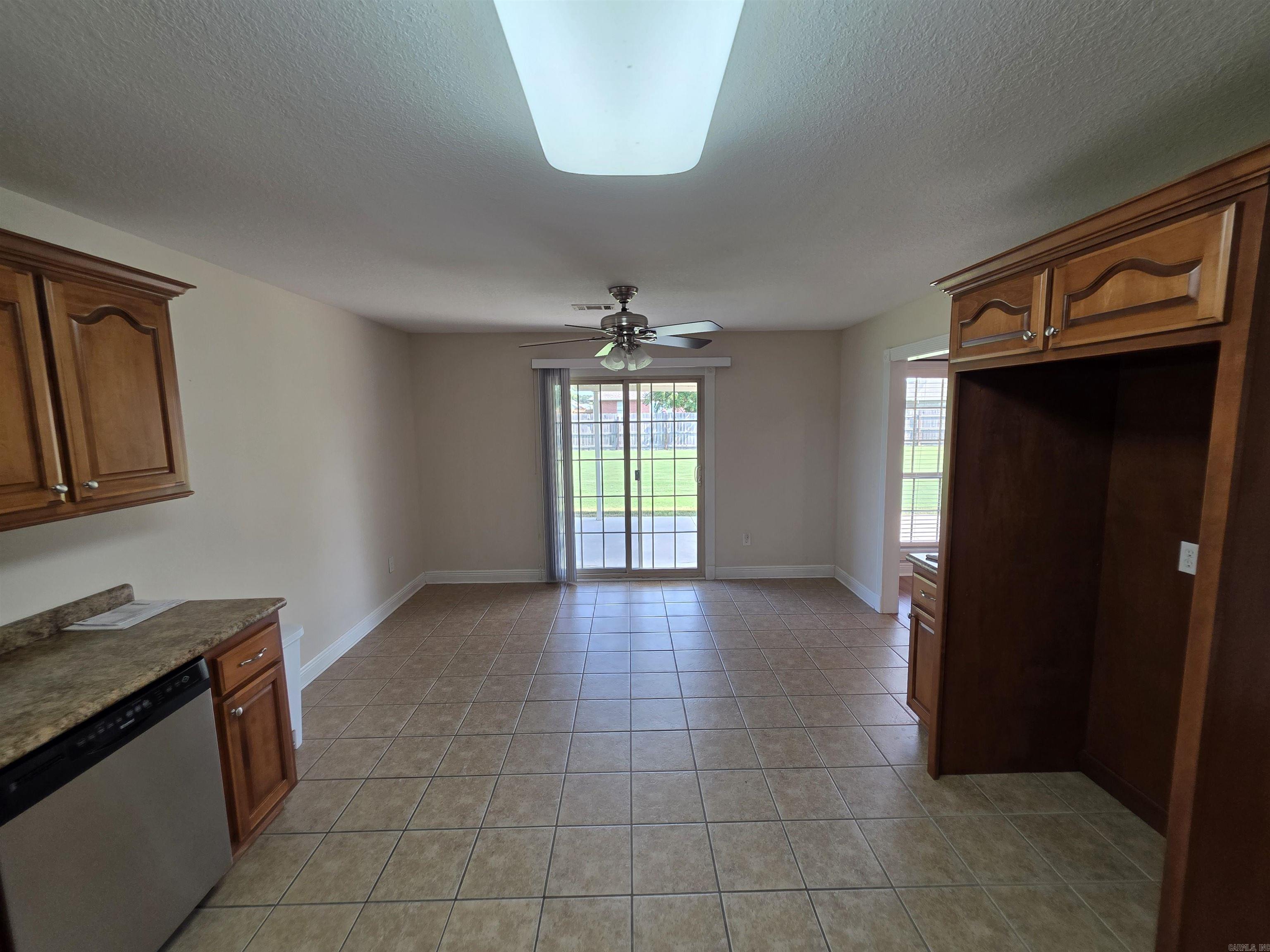 2903 Cambridge Drive Property Photo 12