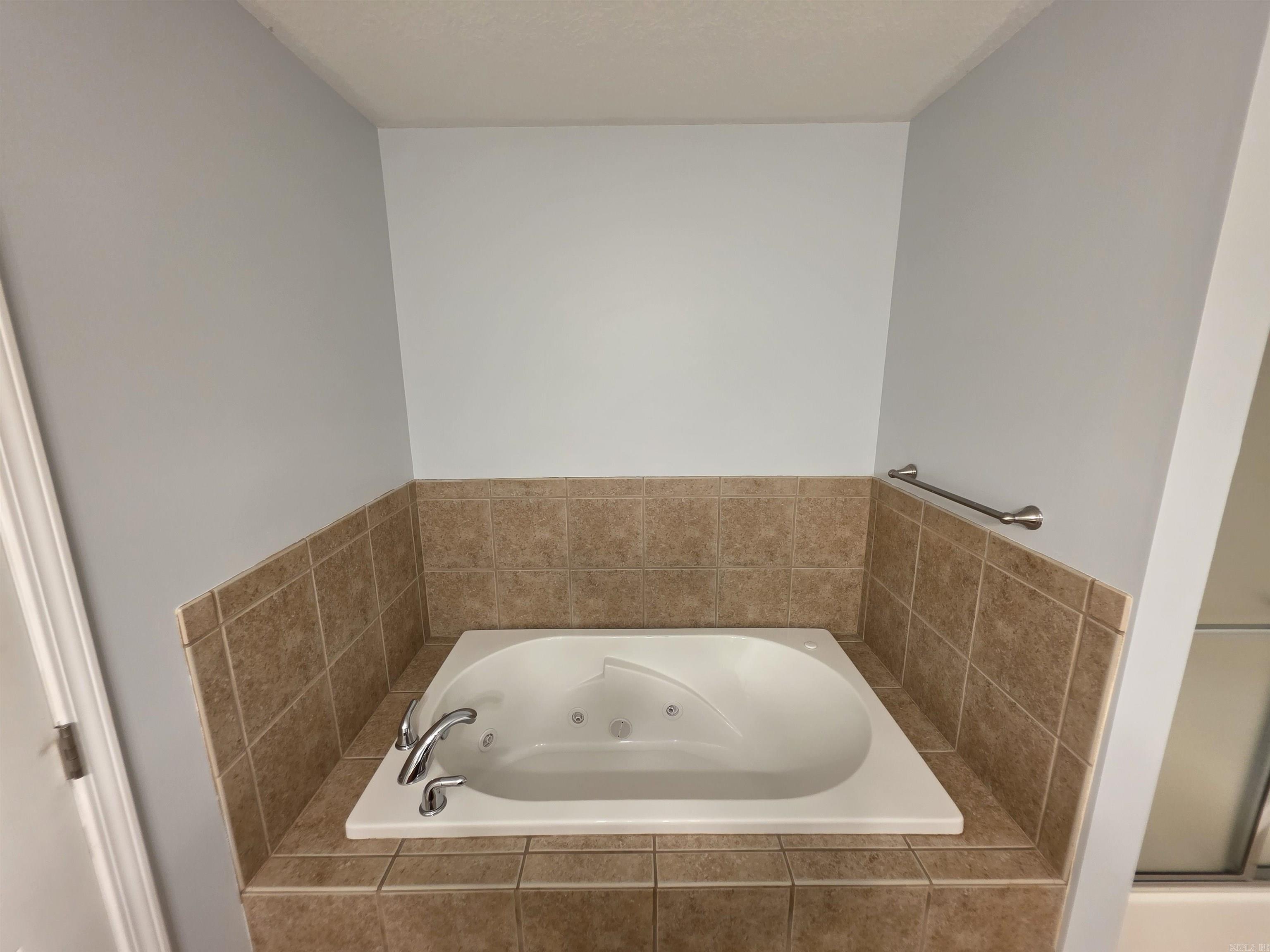 2903 Cambridge Drive Property Photo 20