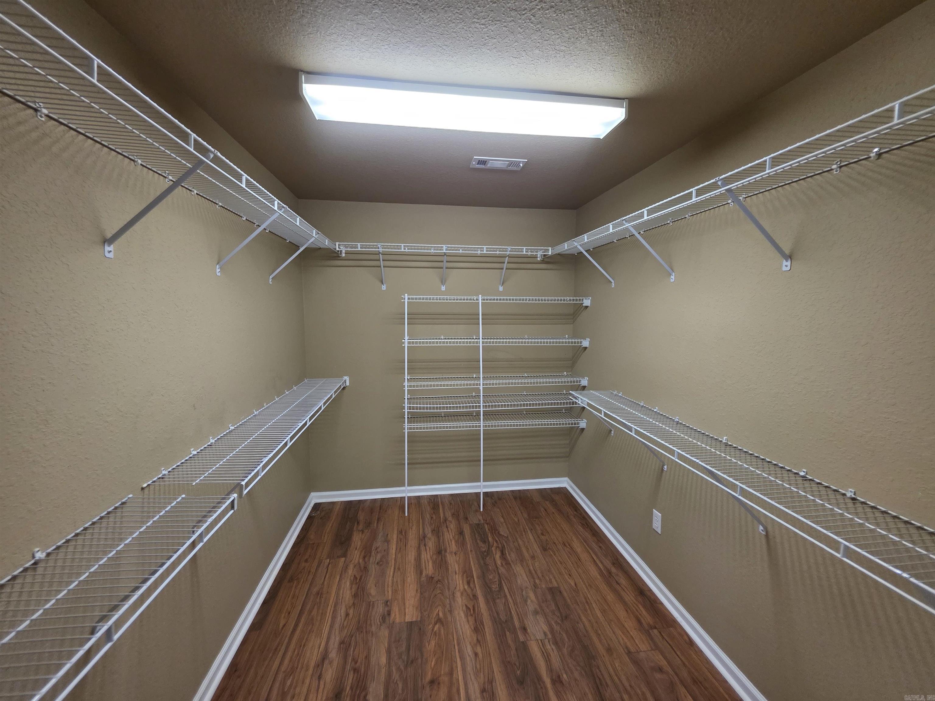 2903 Cambridge Drive Property Photo 24