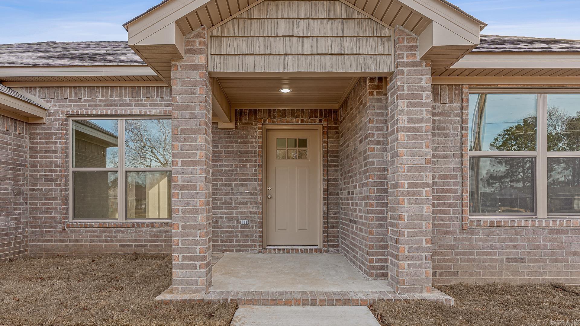 1005 Sixth Property Photo 4