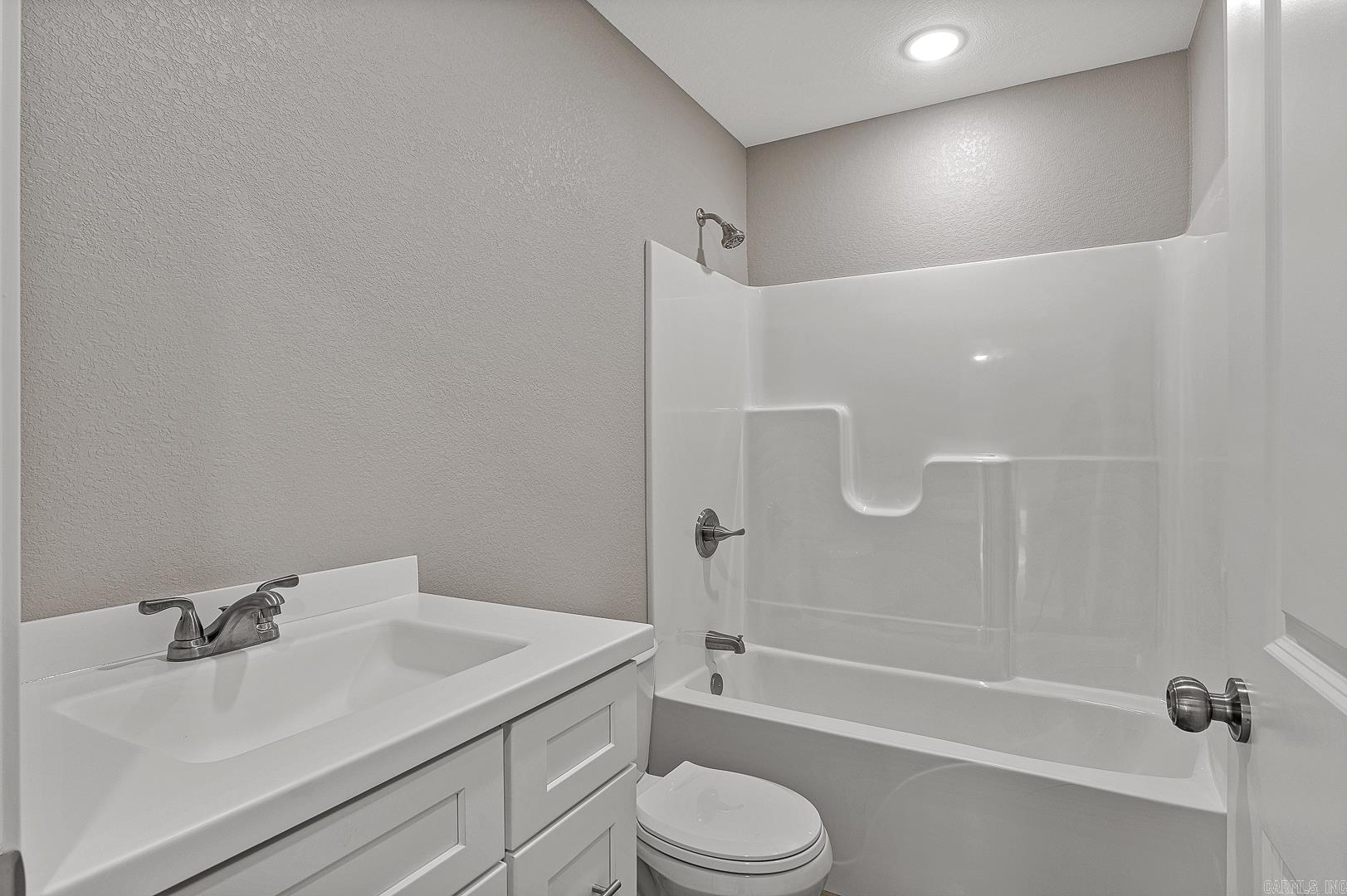 1005 Sixth Property Photo 5