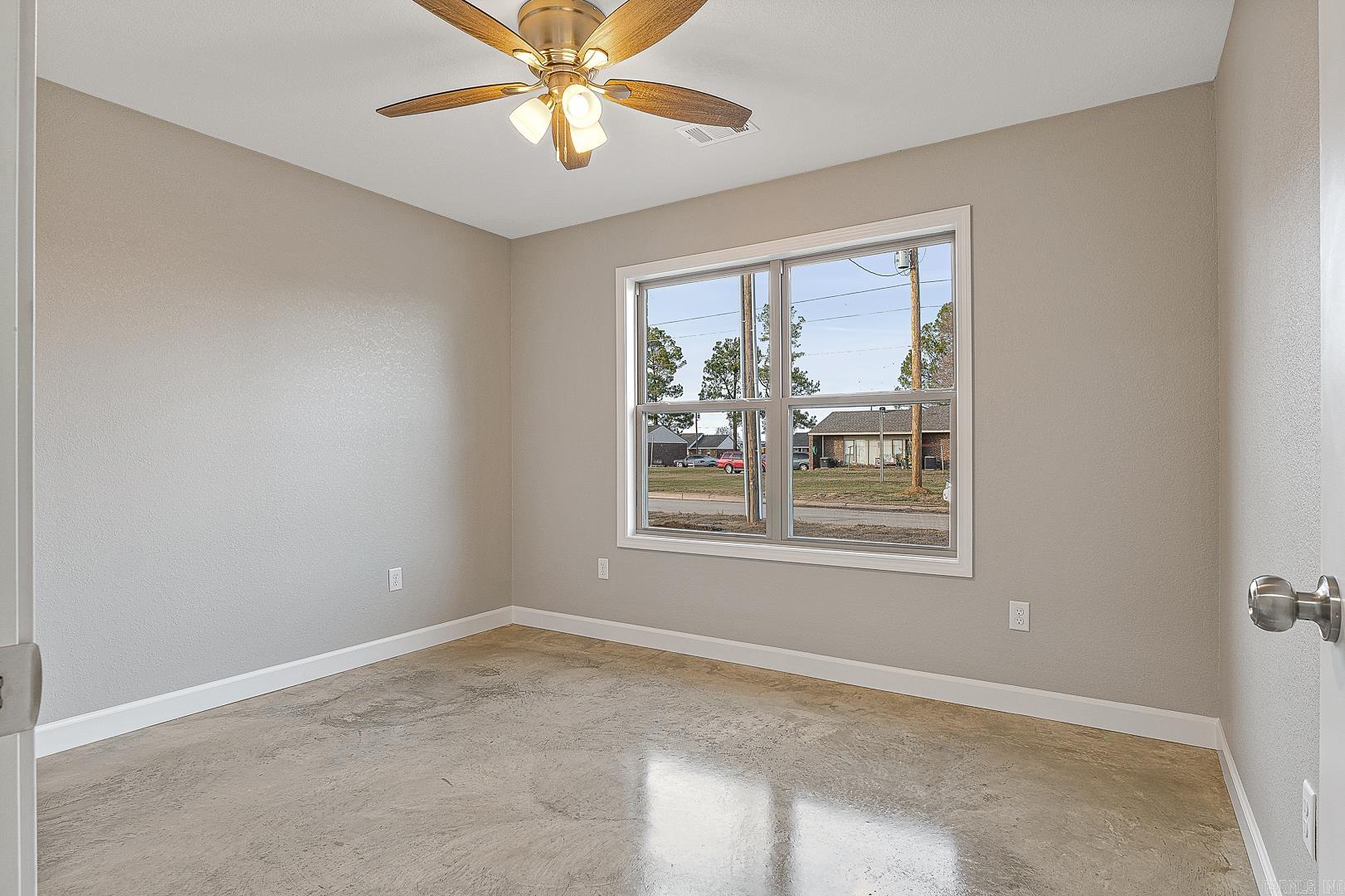 1005 Sixth Property Photo 6