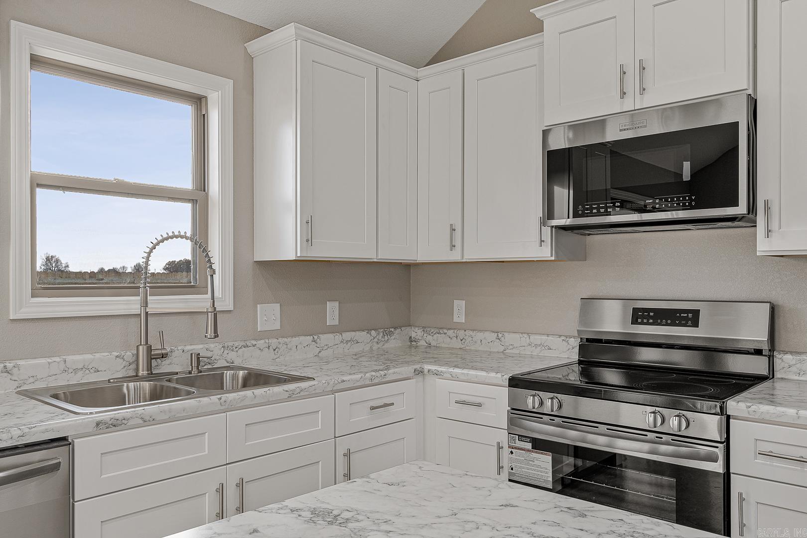 1005 Sixth Property Photo 15