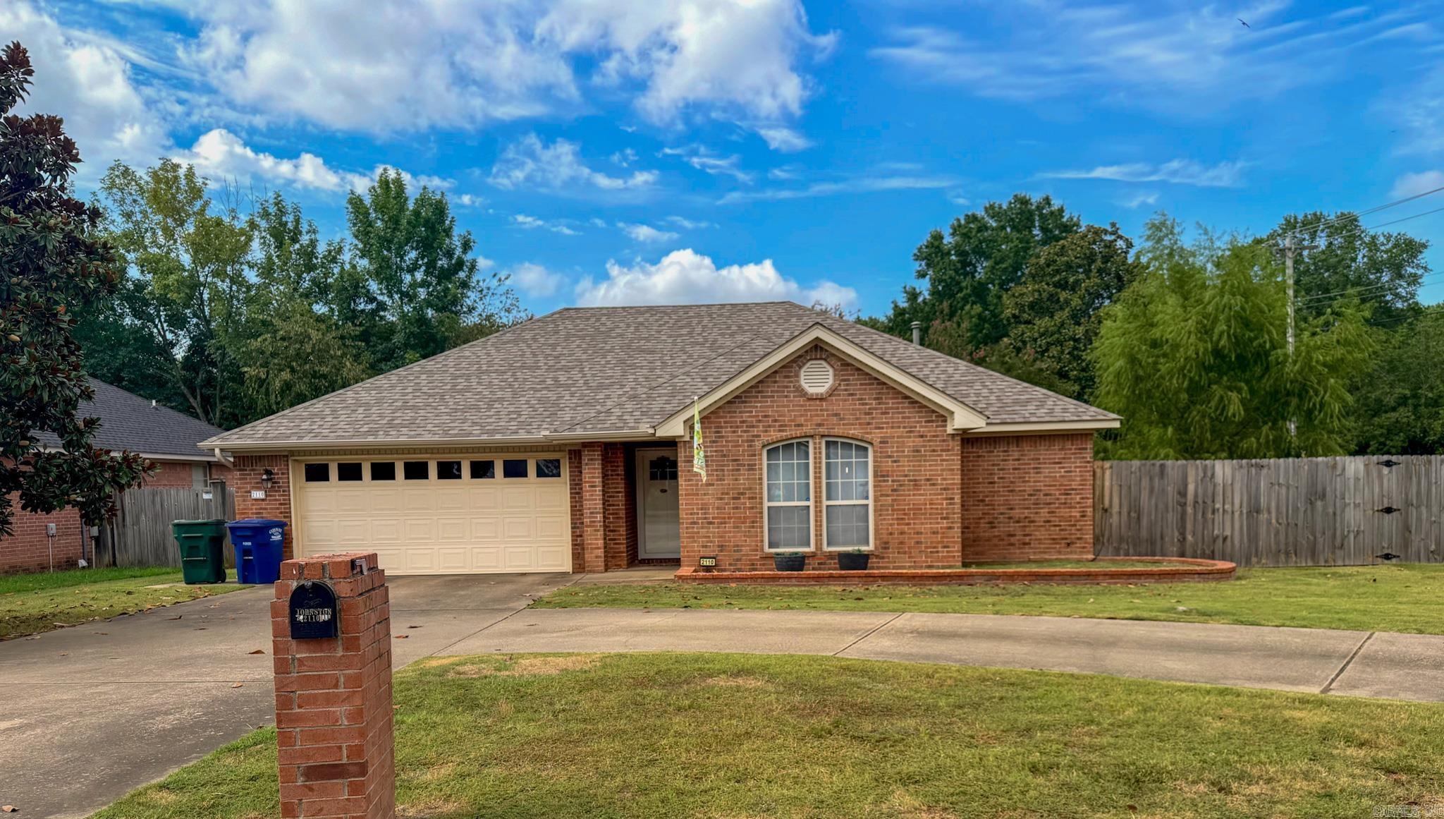 2110 Landover Trail Property Photo 1