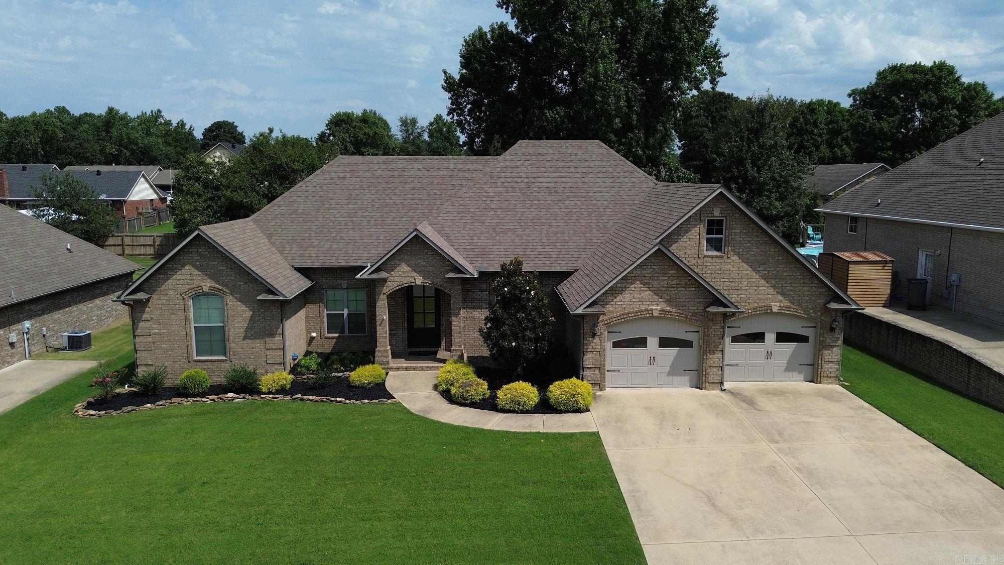 4303 Phillips Dr. Property Photo 1